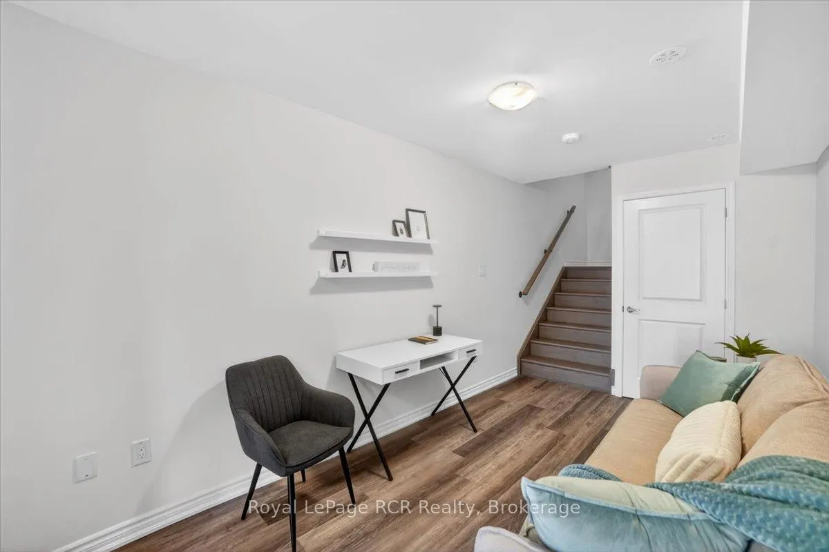 Photo 22 of 154 Elgin Street, Orillia — HOMEH