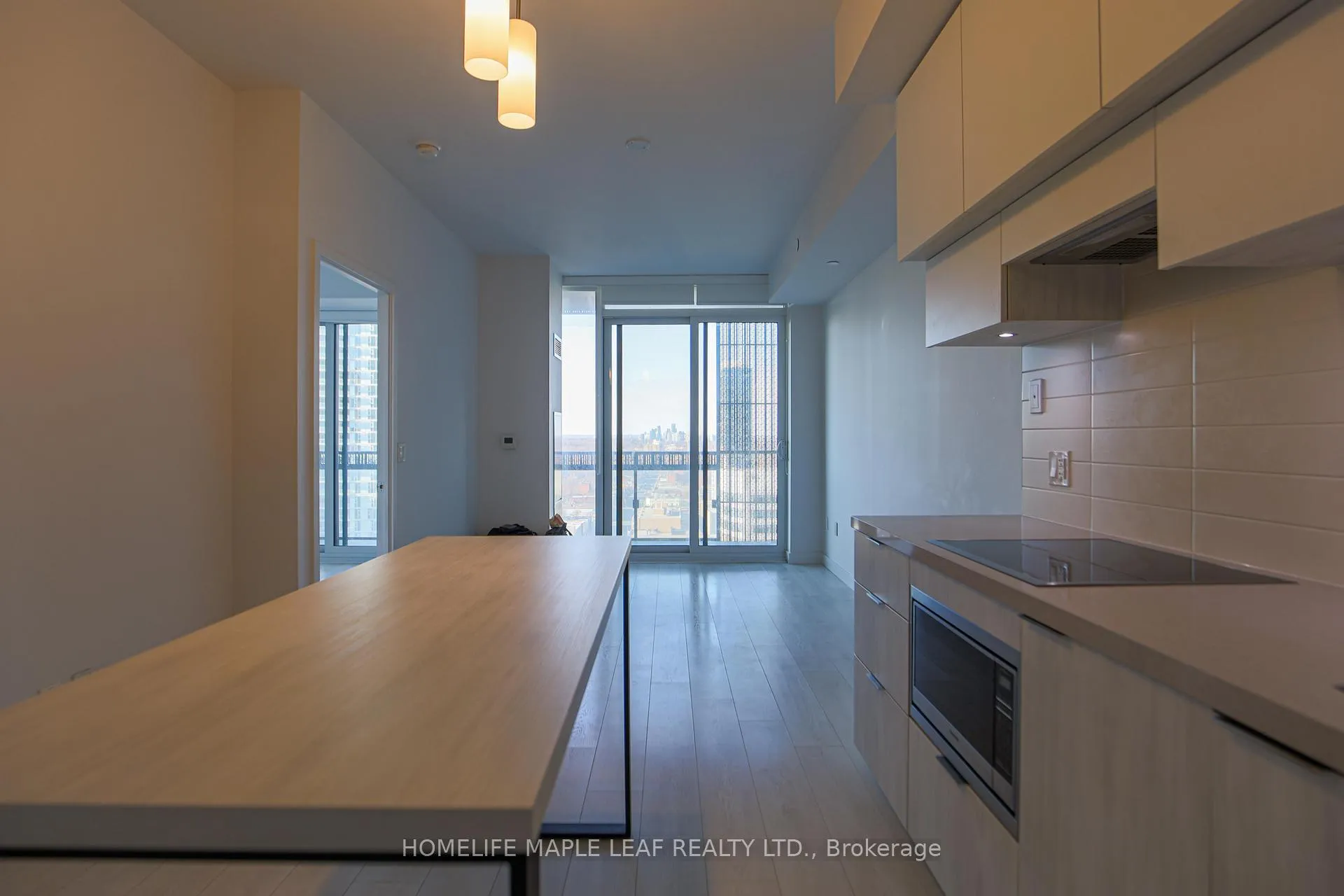 Photo 3 of Unit 1506, 8 Eglinton Avenue E, Toronto, Mount Pleasant West — HOMEH
