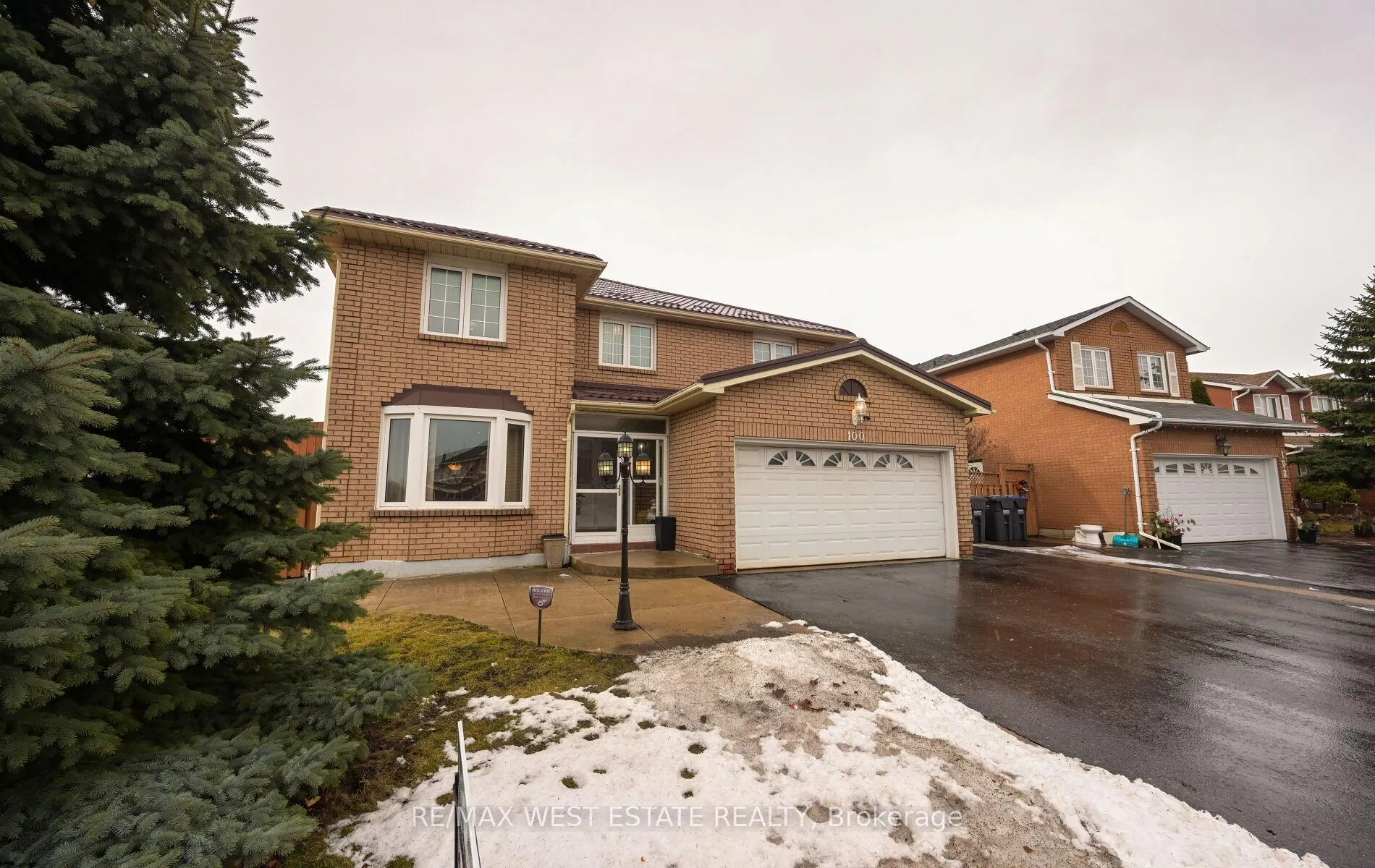 Front of 100 Hinchley Wood Grove