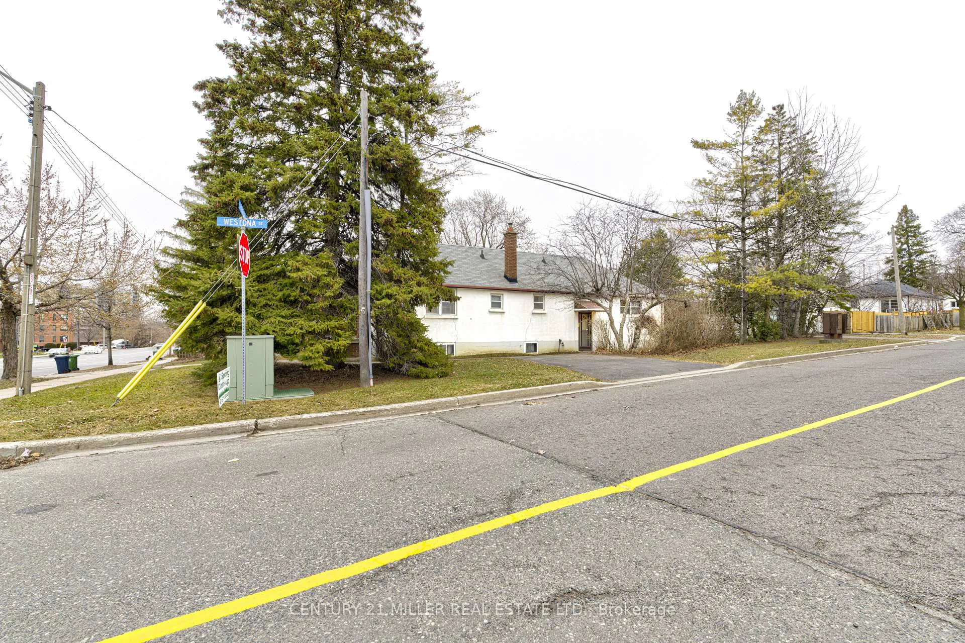 Photo 2 of 21 Dixon Road, Etobicoke, Humber Heights — HOMEH
