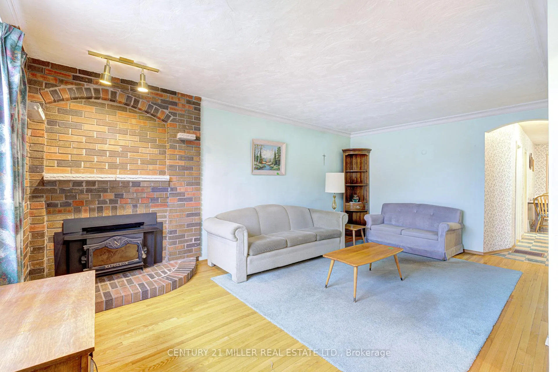 Photo 8 of 21 Dixon Road, Etobicoke, Humber Heights — HOMEH