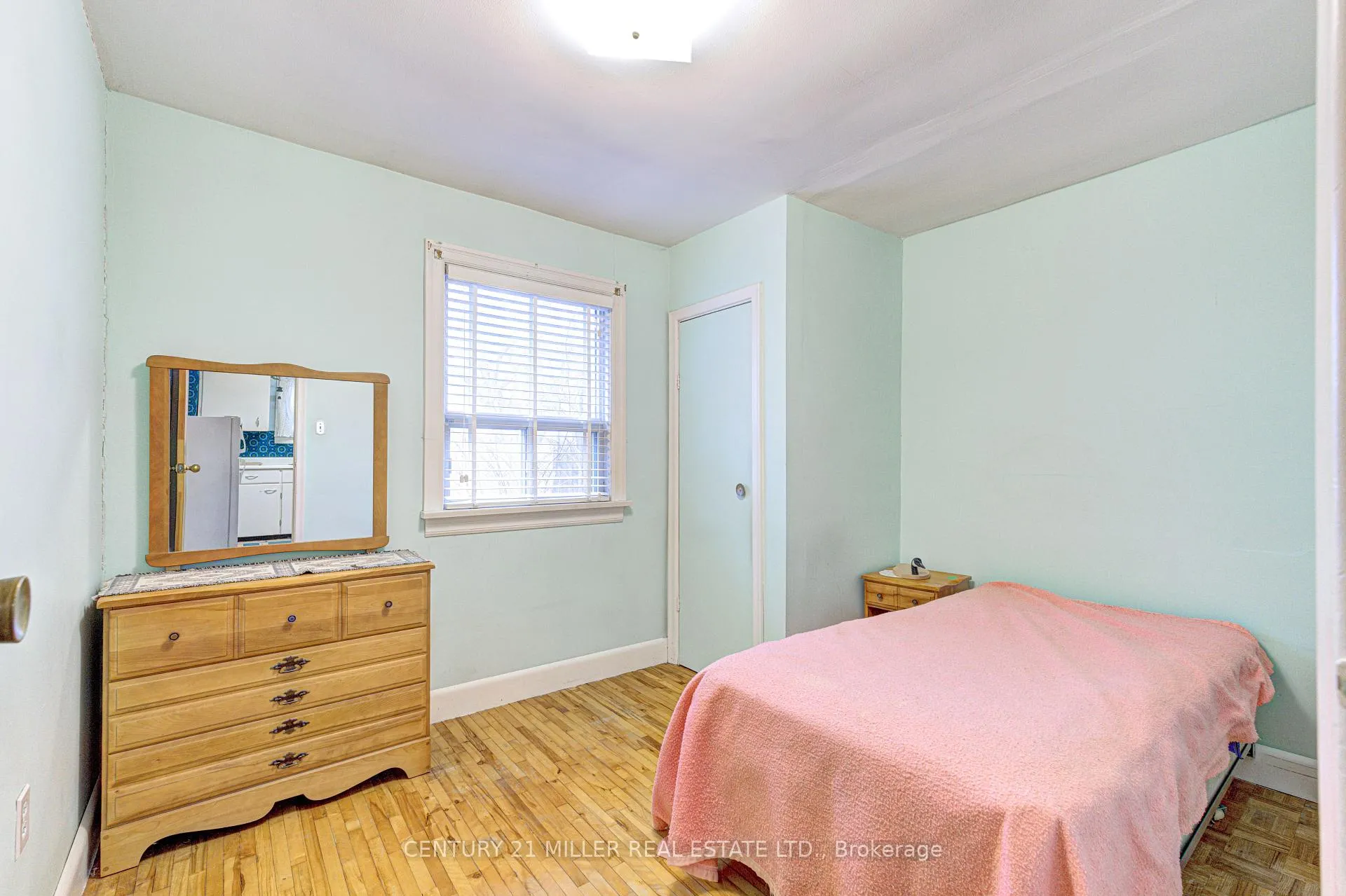 Photo 18 of 21 Dixon Road, Etobicoke, Humber Heights — HOMEH