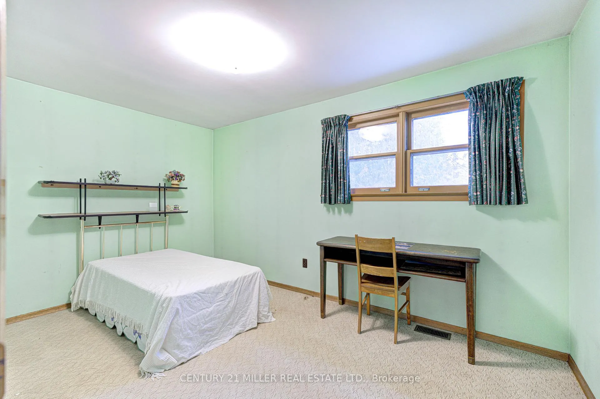 Photo 23 of 21 Dixon Road, Etobicoke, Humber Heights — HOMEH