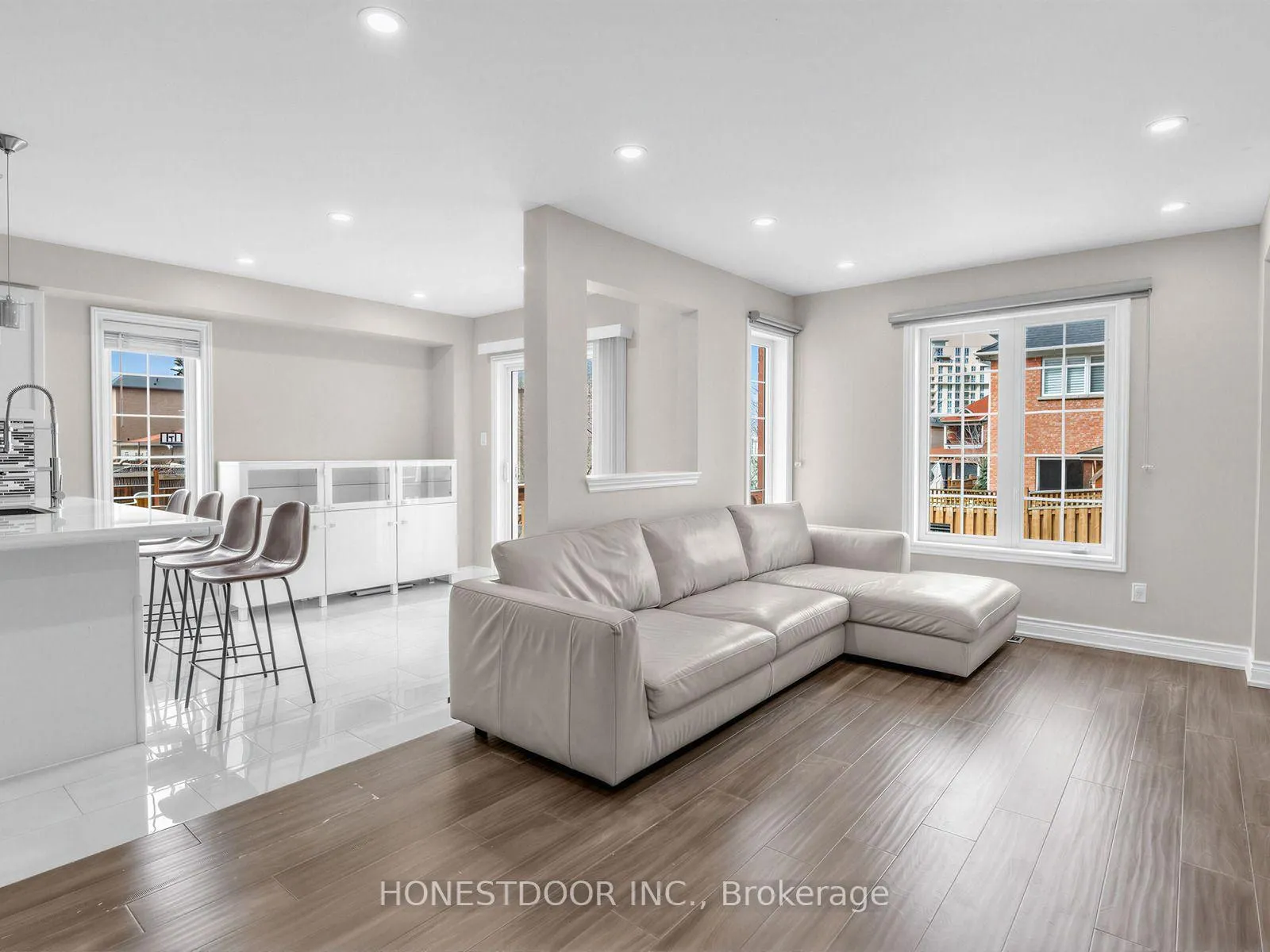 Photo 3 of 76 Peshawar Avenue, Markham, Village Green-South Unionville — HOMEH