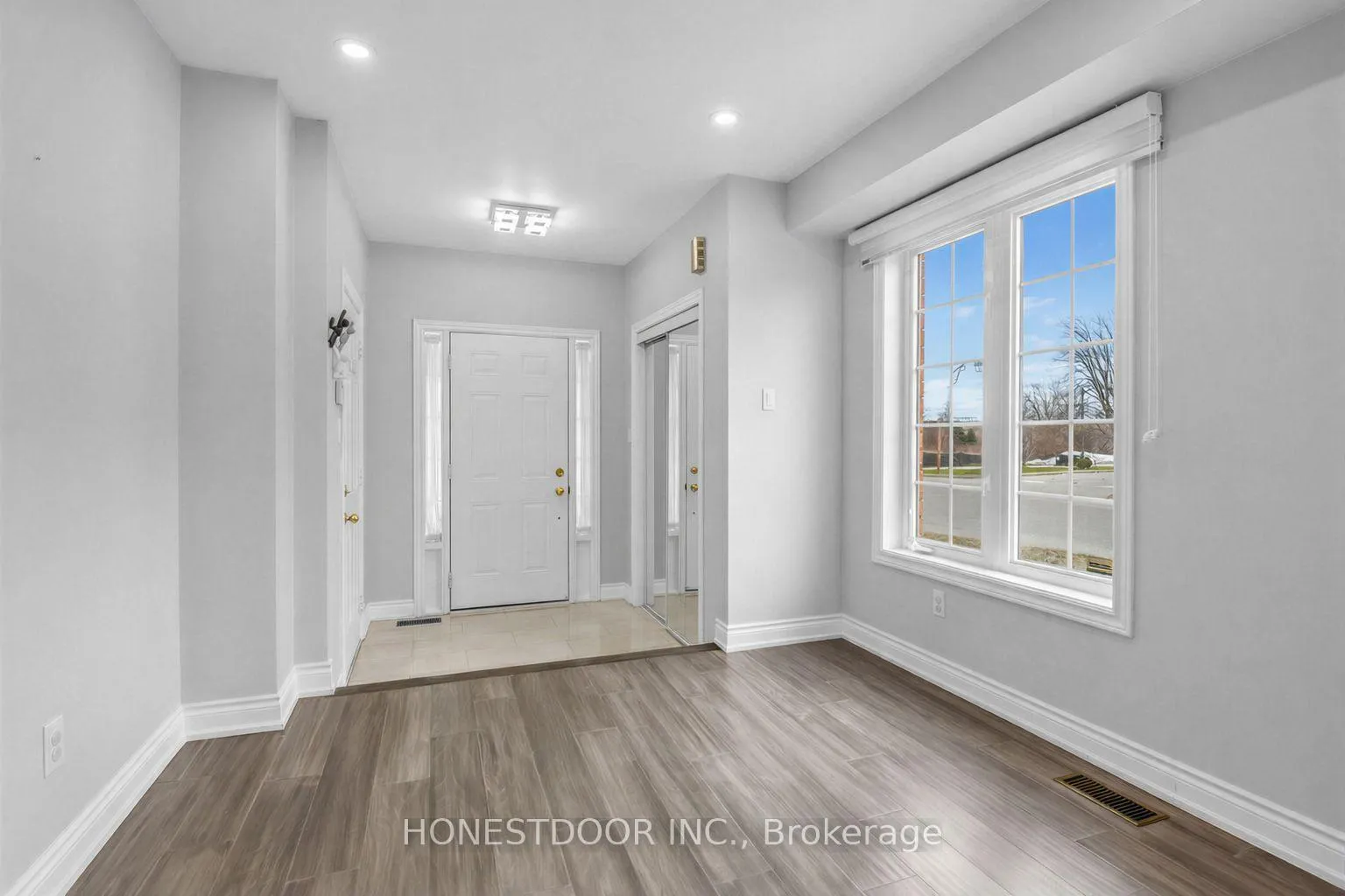 Photo 5 of 76 Peshawar Avenue, Markham, Village Green-South Unionville — HOMEH