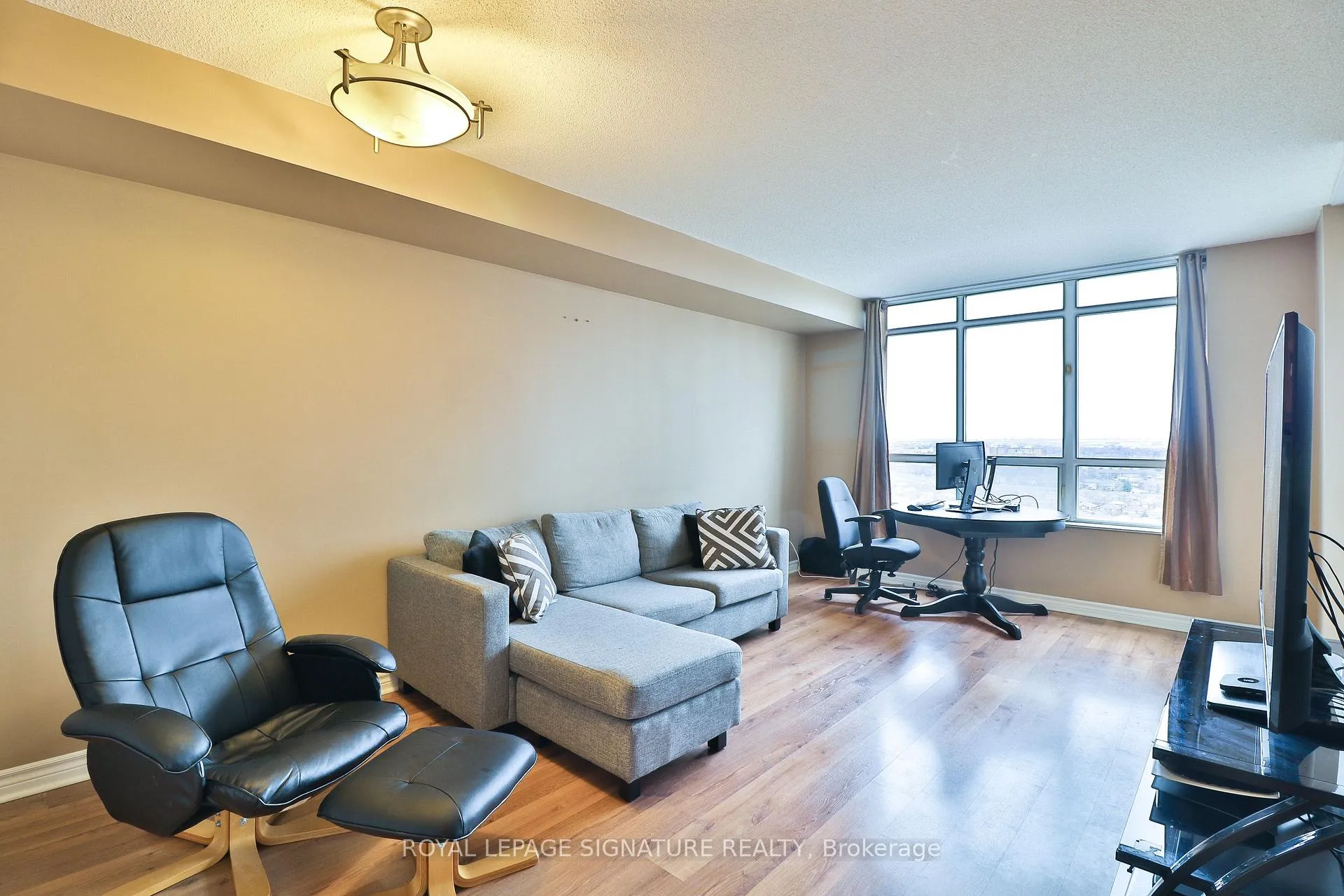 Photo 12 of Unit 2021, 700 Humberwood Boulevard, Etobicoke, West Humber-Clairville — HOMEH