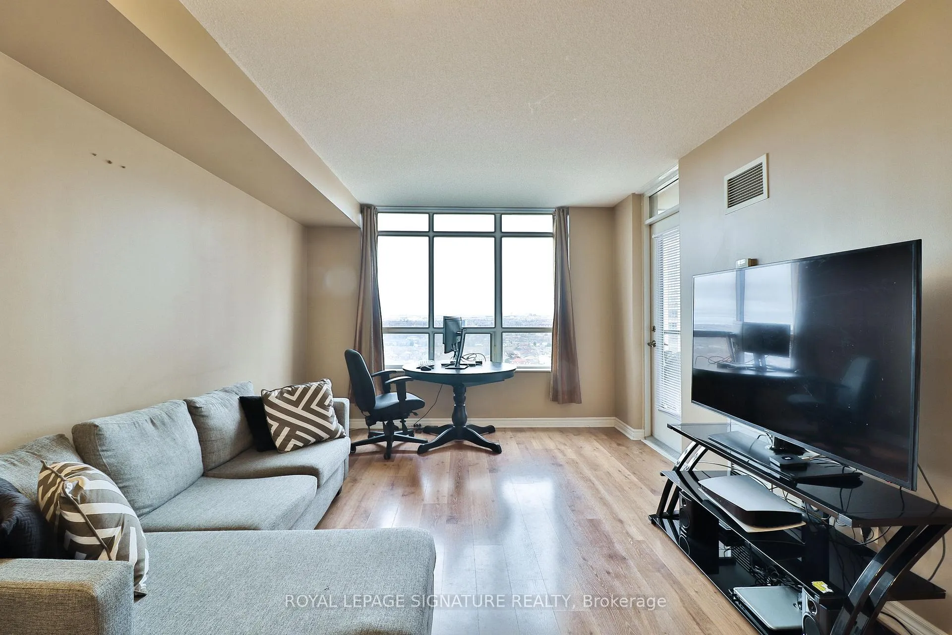 Photo 16 of Unit 2021, 700 Humberwood Boulevard, Etobicoke, West Humber-Clairville — HOMEH