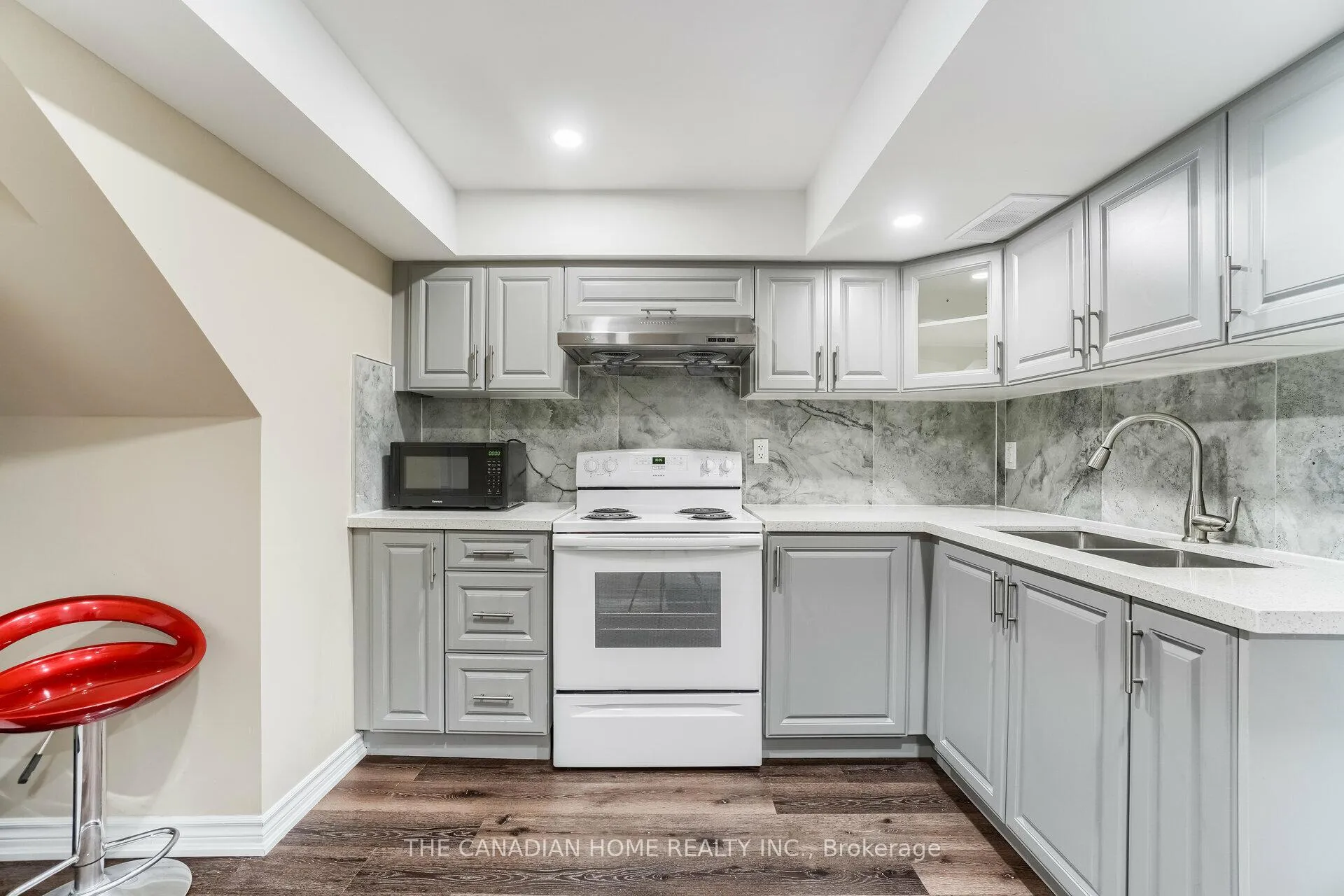 Photo 11 of Unit (Bsmnt), 92 Maddybeth Crescent, Brampton, Brampton West — HOMEH