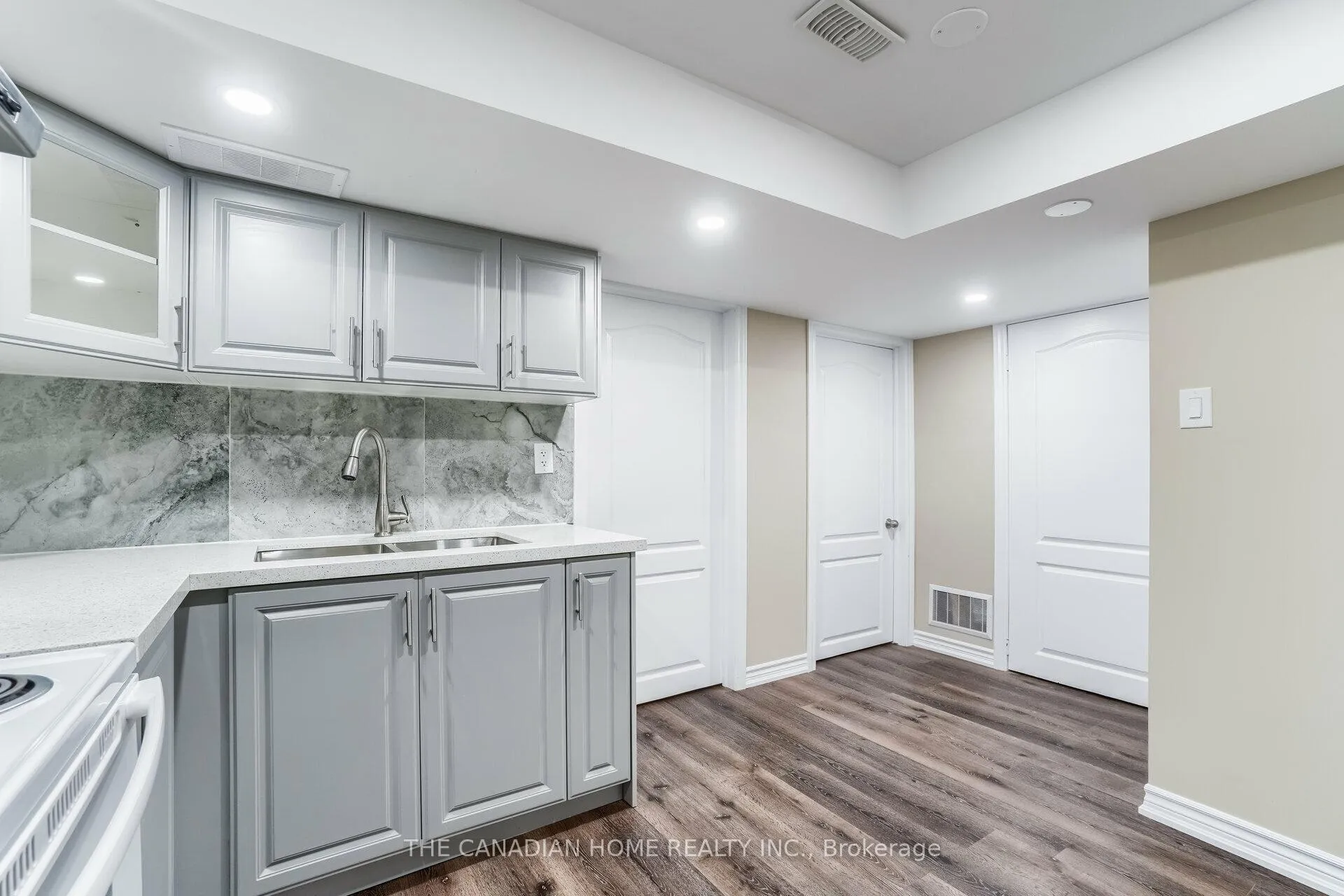 Photo 14 of Unit (Bsmnt), 92 Maddybeth Crescent, Brampton, Brampton West — HOMEH