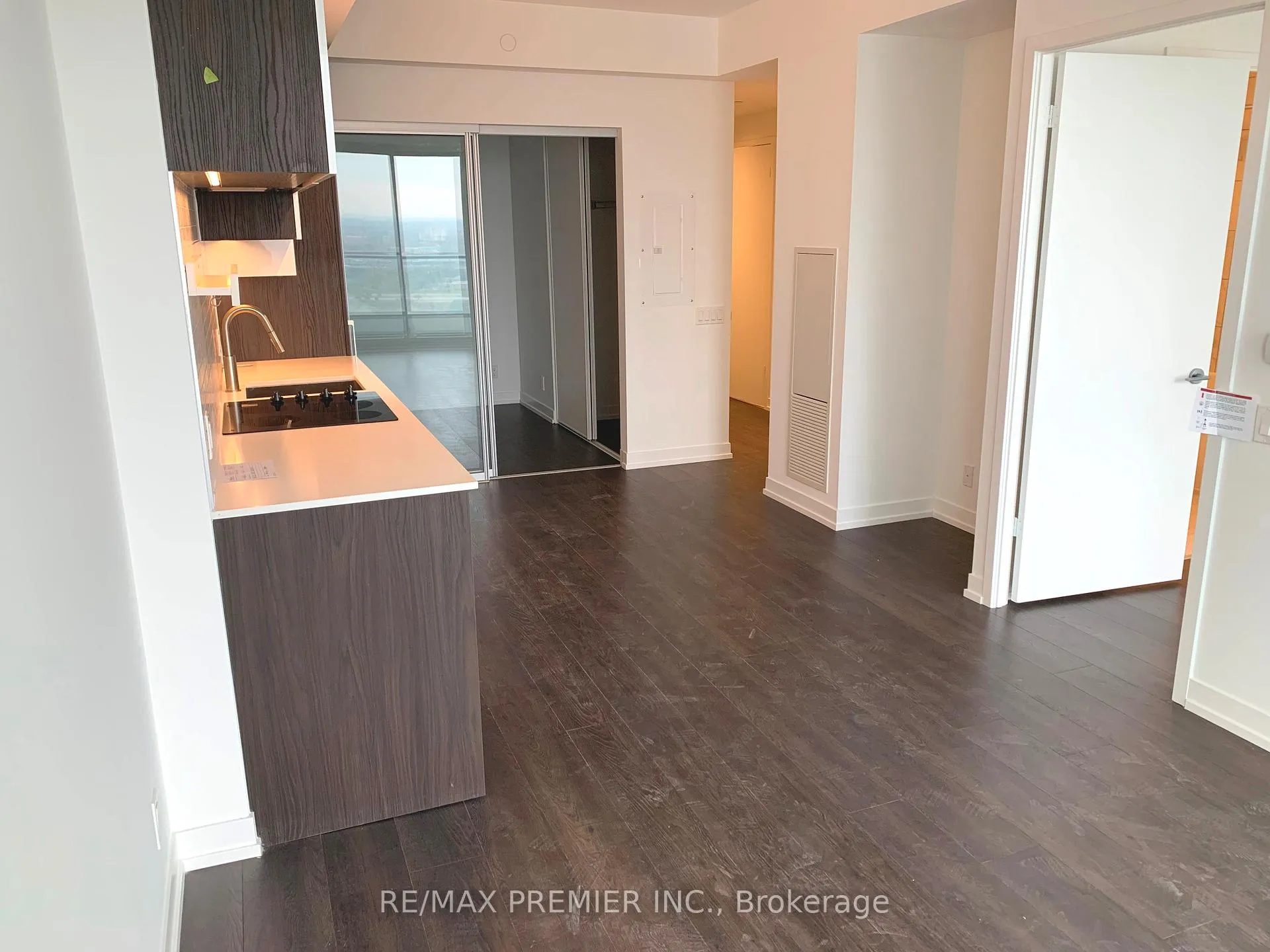 Photo 8 of Unit 4205, 898 Portage Parkway, Vaughan, Vaughan Corporate Centre — HOMEH