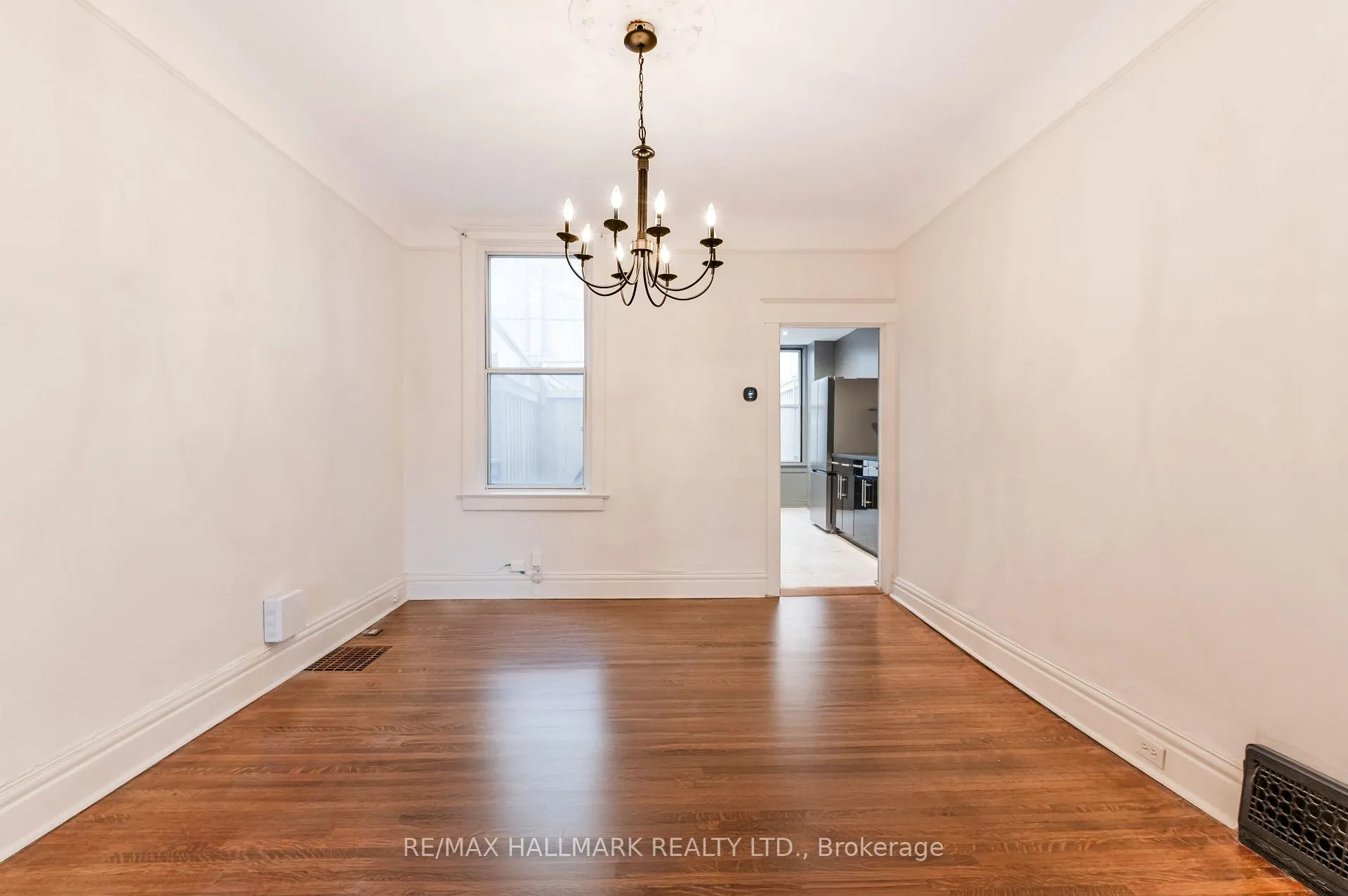 Photo 11 of 653 Logan Avenue, Toronto, North Riverdale — HOMEH