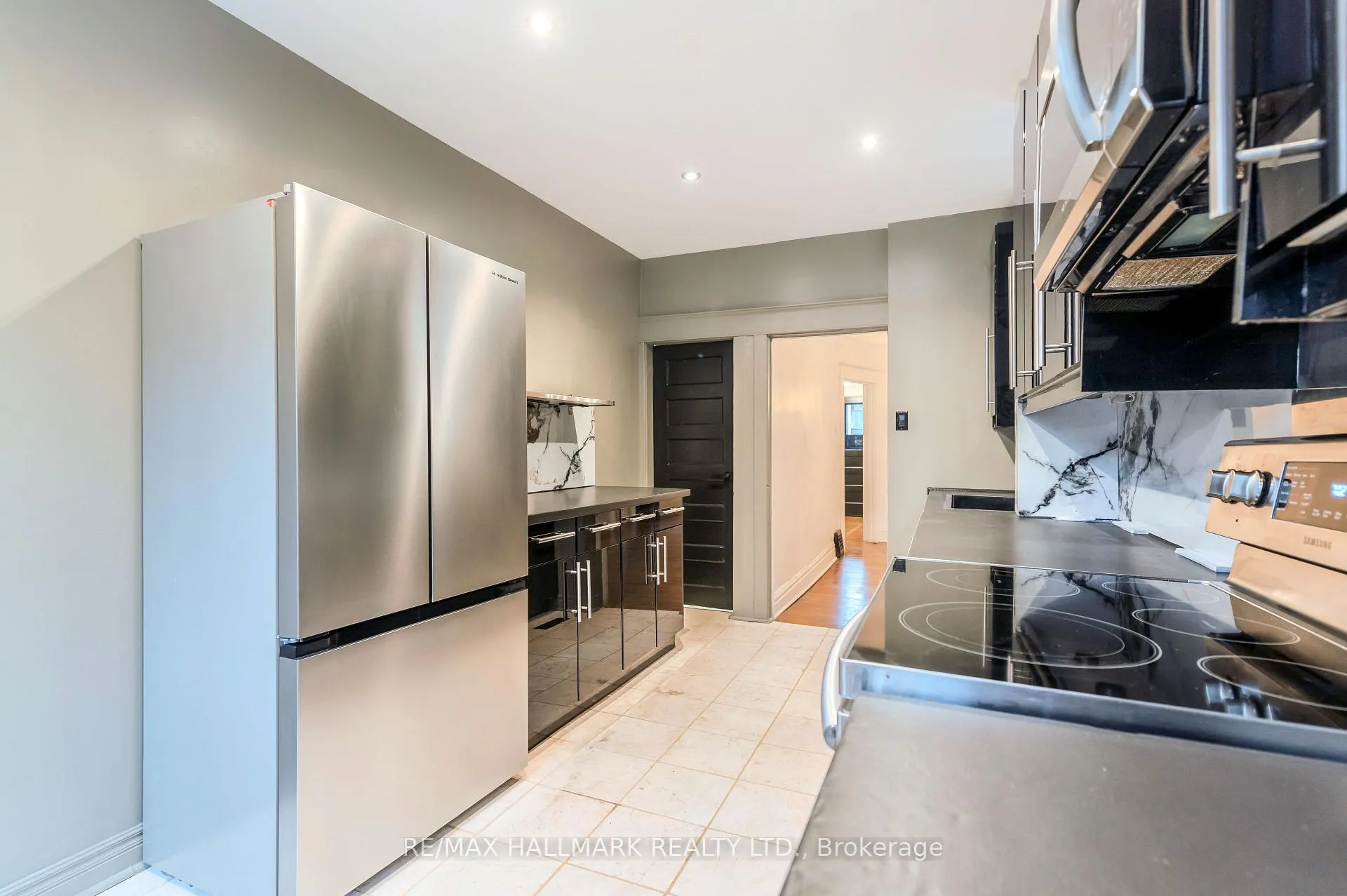 Photo 17 of 653 Logan Avenue, Toronto, North Riverdale — HOMEH