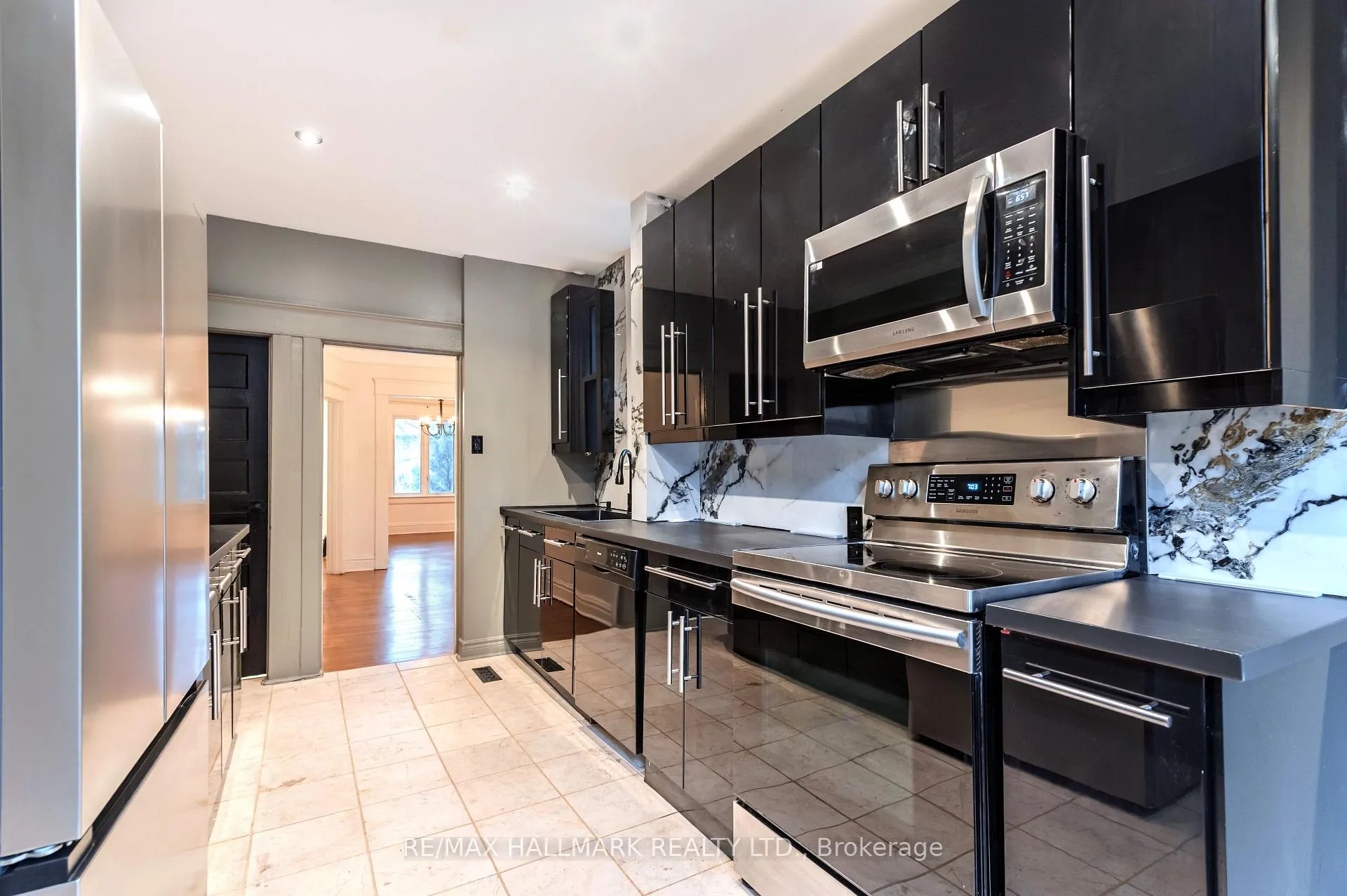 Photo 18 of 653 Logan Avenue, Toronto, North Riverdale — HOMEH