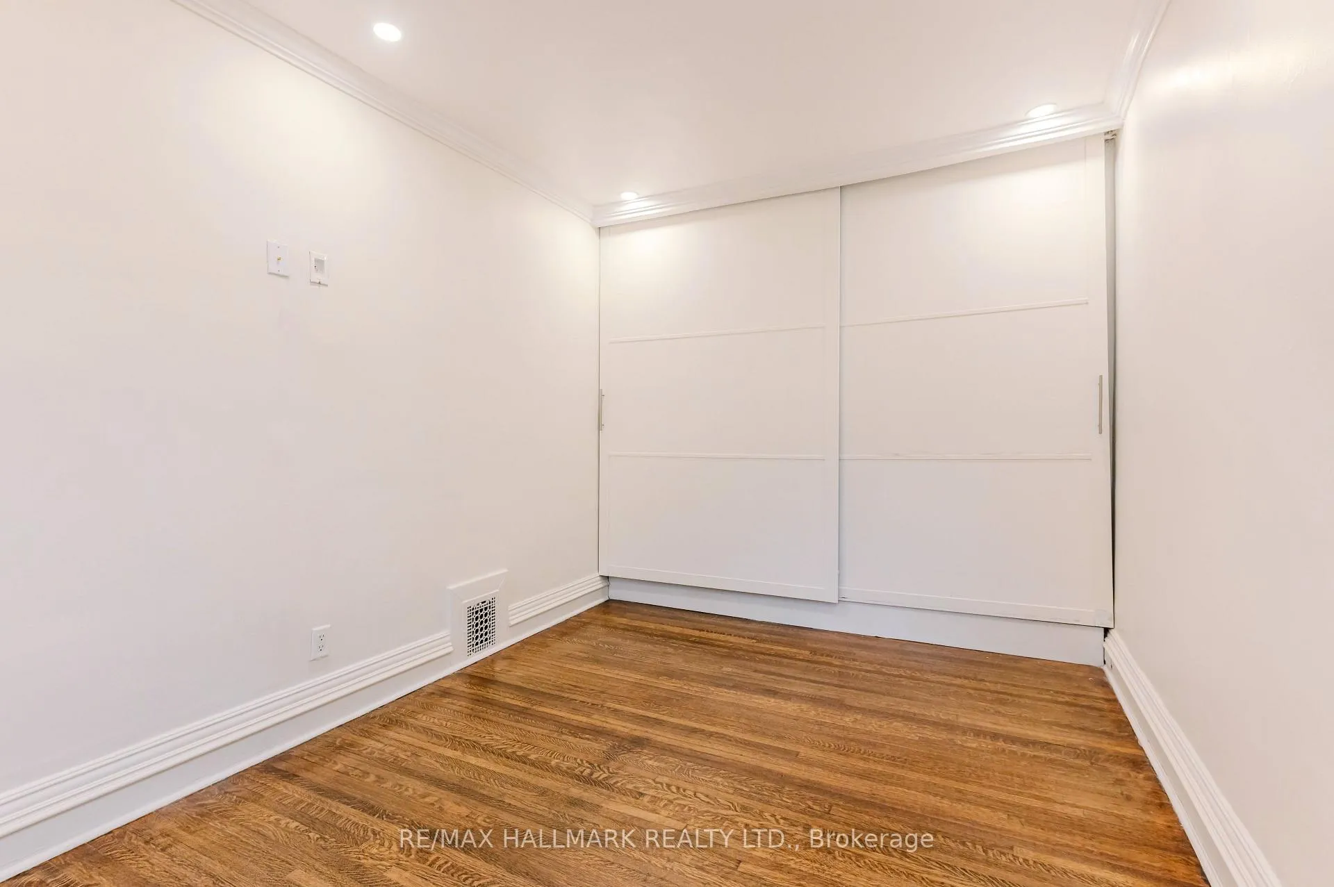 Photo 25 of 653 Logan Avenue, Toronto, North Riverdale — HOMEH