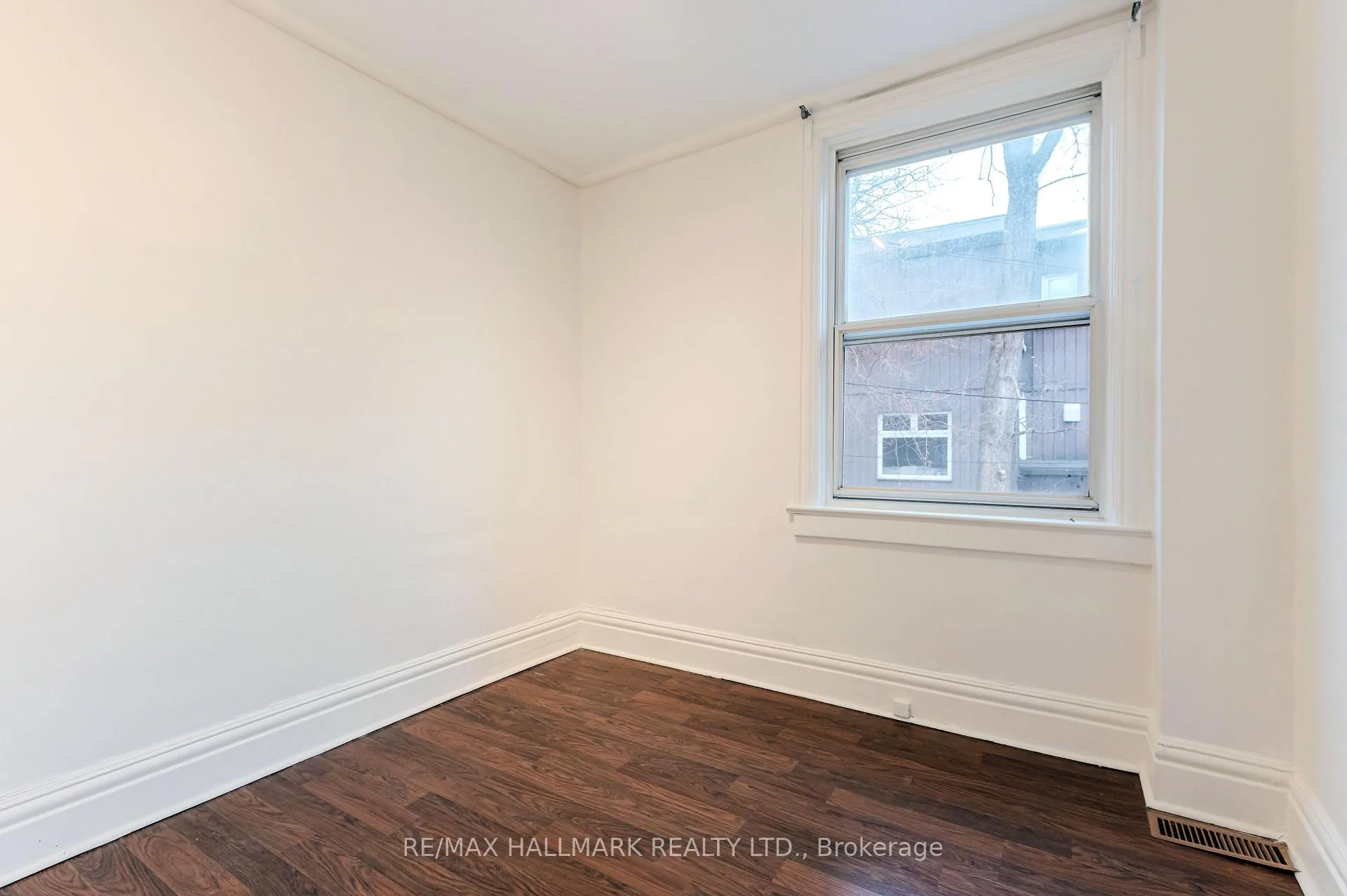 Photo 26 of 653 Logan Avenue, Toronto, North Riverdale — HOMEH