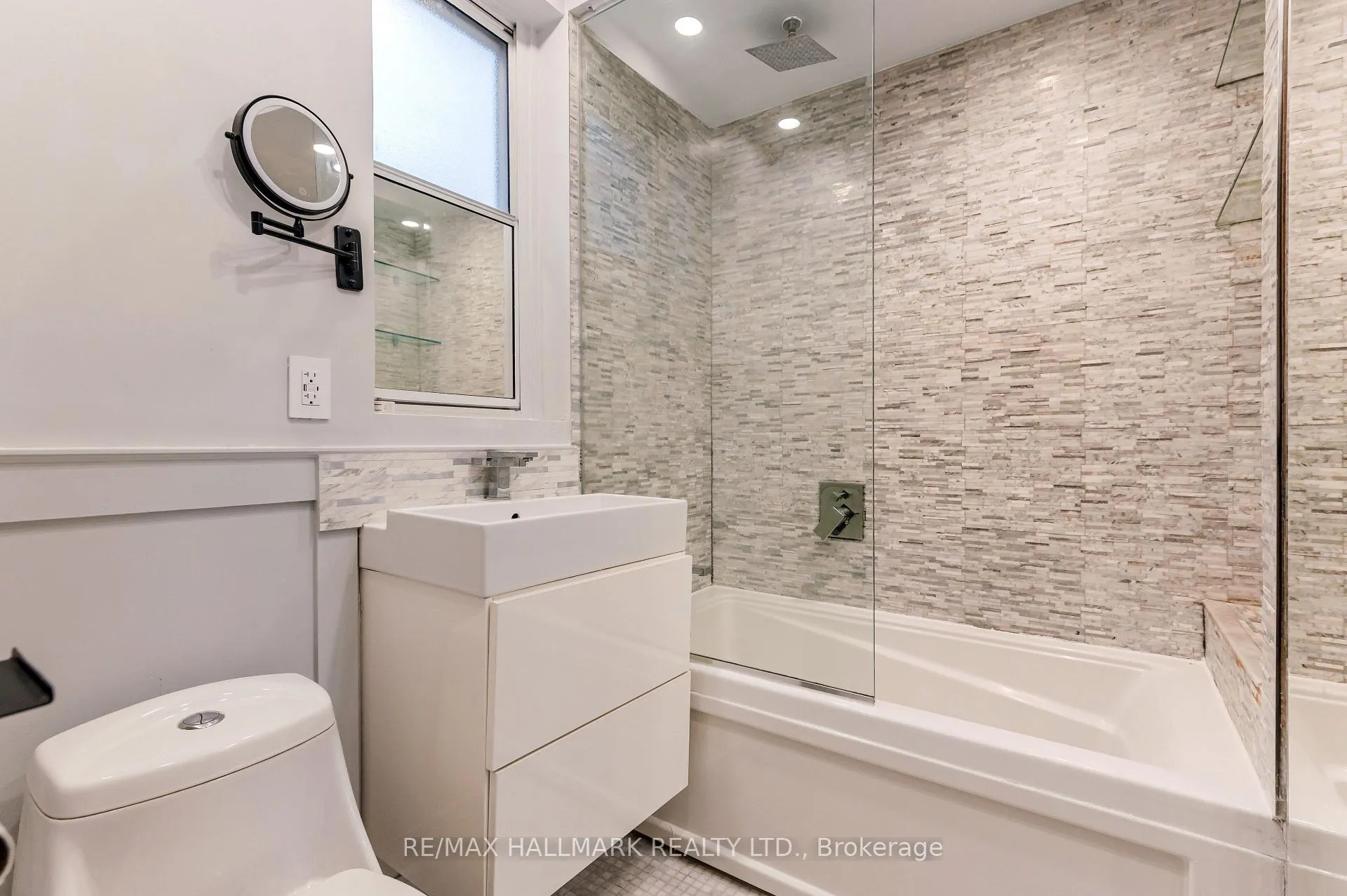 Photo 29 of 653 Logan Avenue, Toronto, North Riverdale — HOMEH