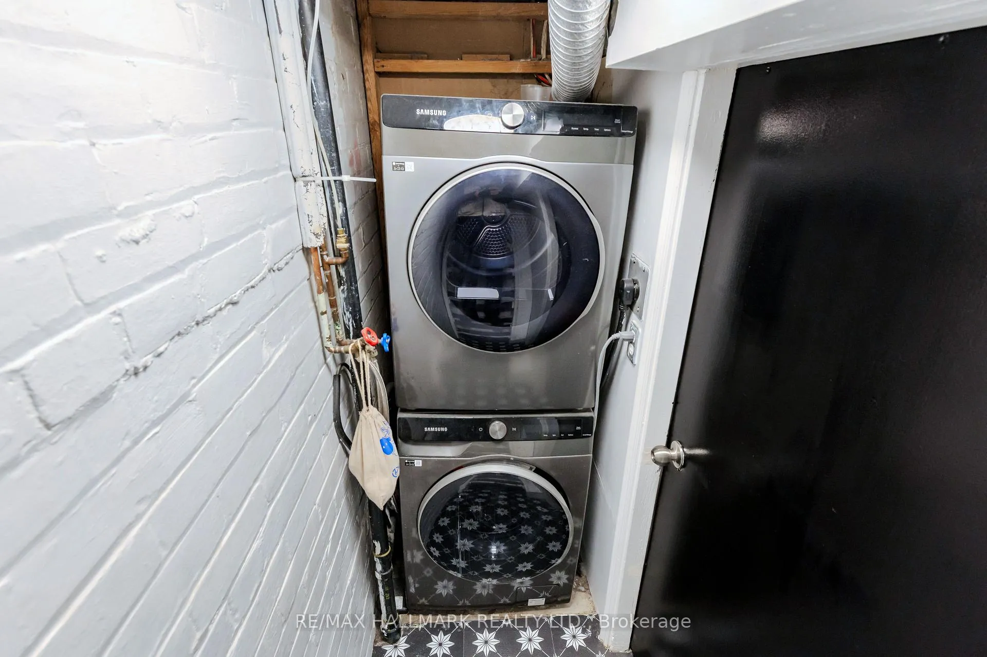 Photo 30 of 653 Logan Avenue, Toronto, North Riverdale — HOMEH