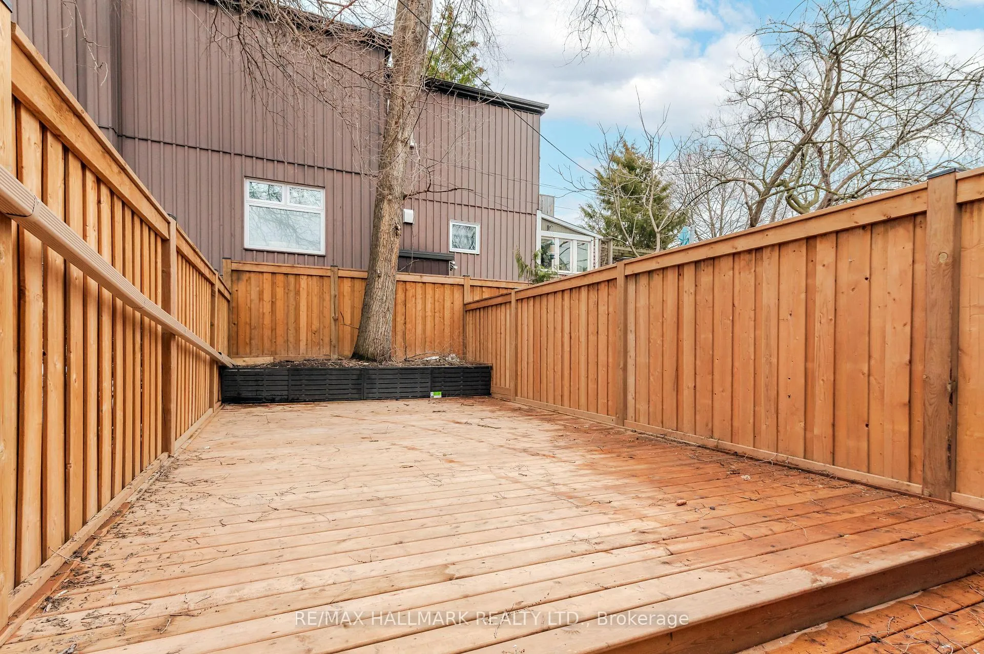 Photo 32 of 653 Logan Avenue, Toronto, North Riverdale — HOMEH