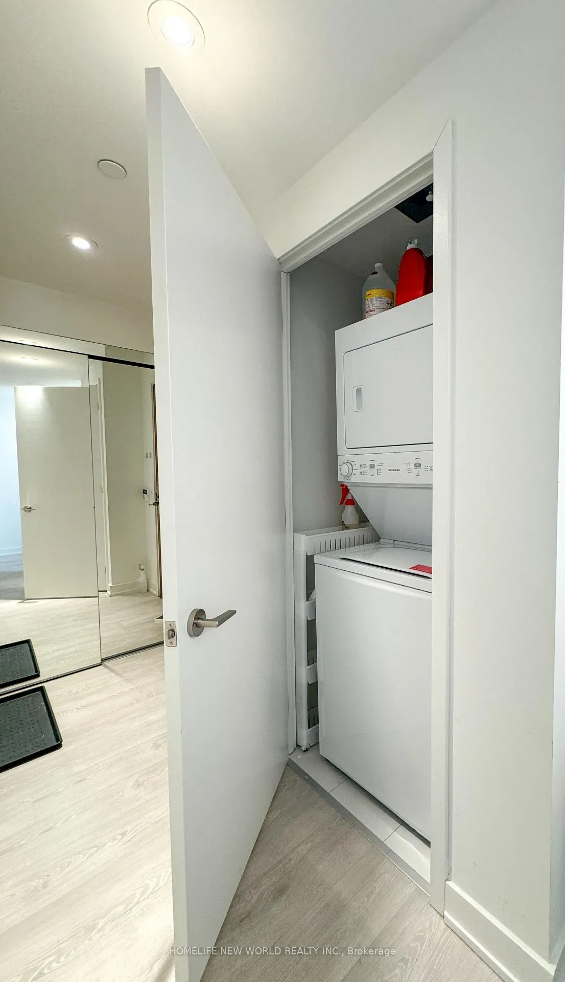 Photo 14 of Unit 2402, 15 Queens Quay E, Toronto, Waterfront Communities — HOMEH