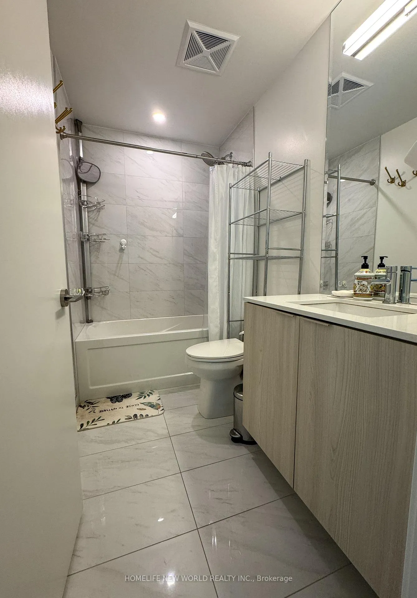 Photo 15 of Unit 2402, 15 Queens Quay E, Toronto, Waterfront Communities — HOMEH