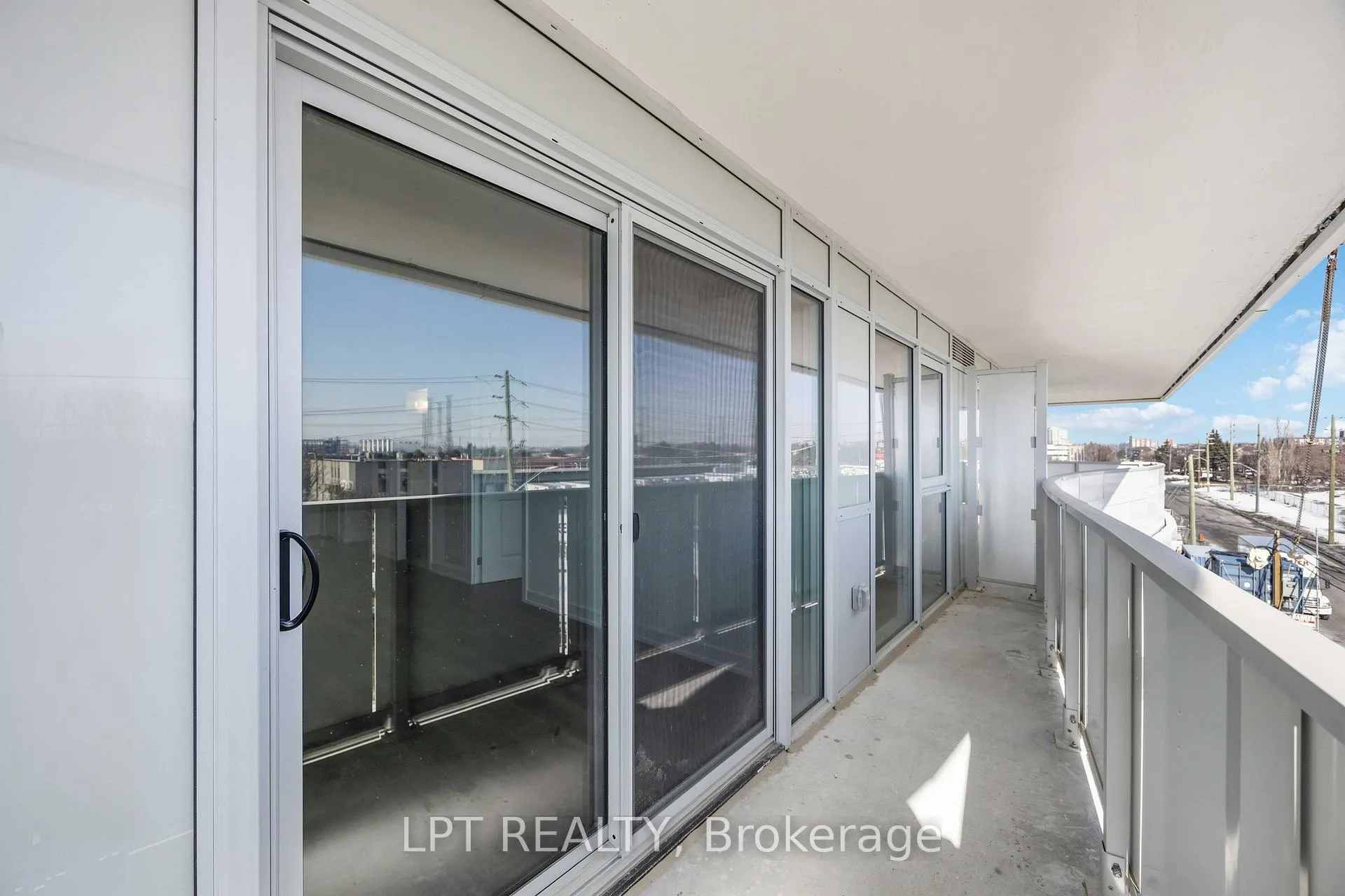 Photo 13 of Unit 304, 1010 Sandy Beach Road, Pickering, Bay Ridges — HOMEH