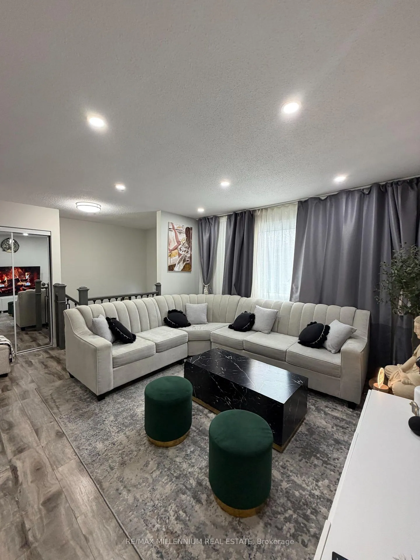Photo 5 of 145 Londonderry Street, Oshawa, Vanier — HOMEH