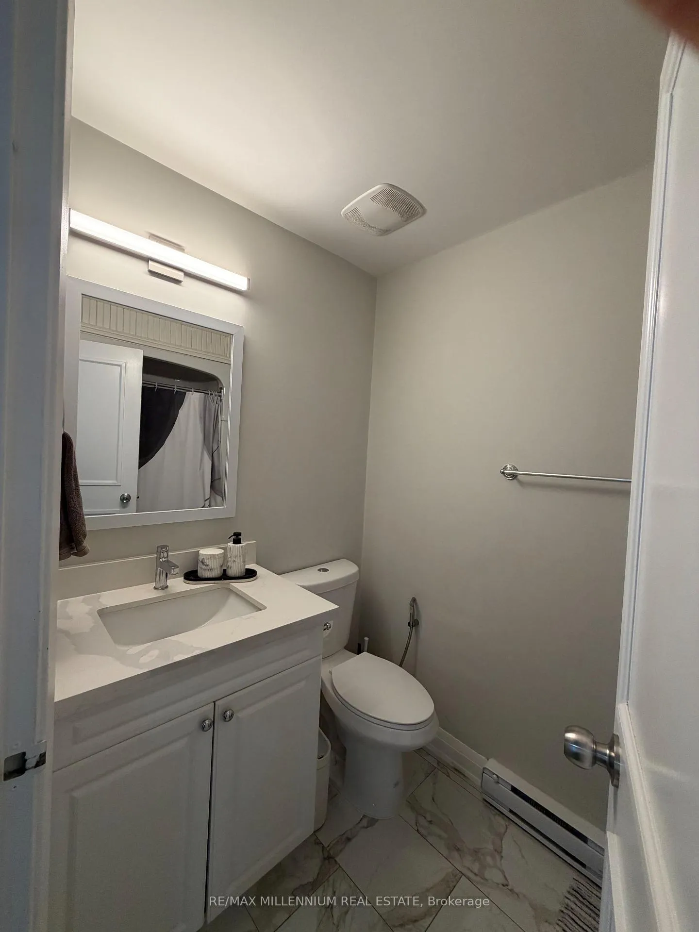 Photo 10 of 145 Londonderry Street, Oshawa, Vanier — HOMEH