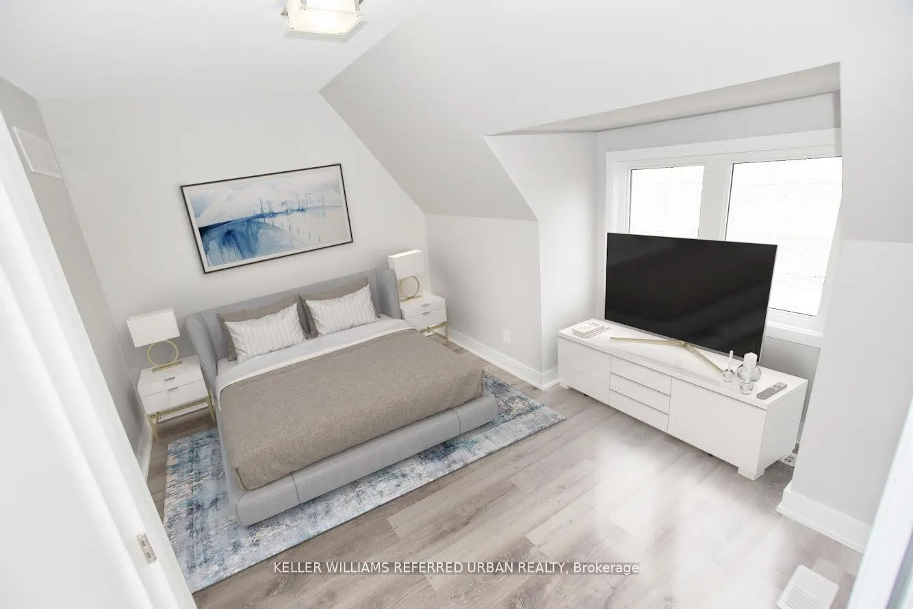 Photo 10 of Unit Upper, 911 Dovercourt Road, Toronto, Palmerston-Little Italy — HOMEH