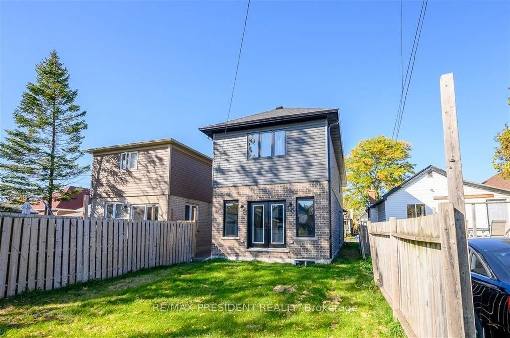 Photo 23 of 212 Weir Street N, Hamilton, Homeside — HOMEH