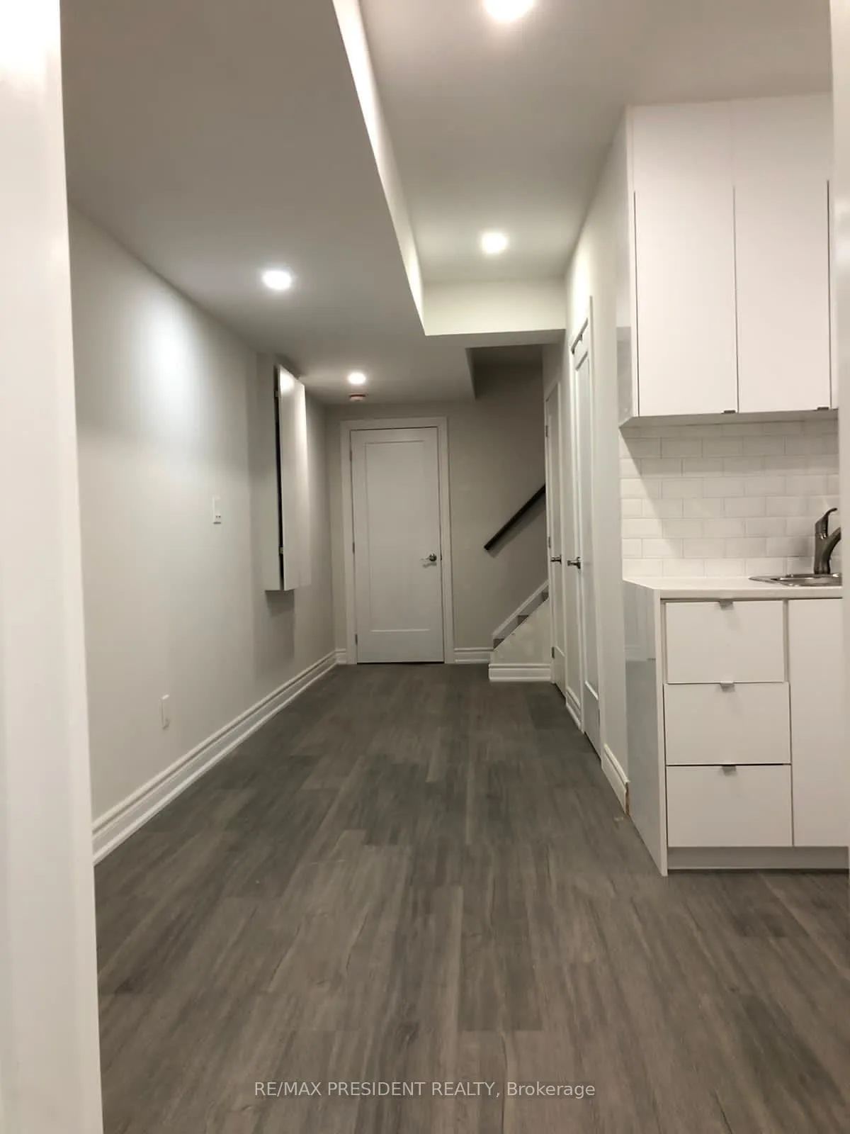 Photo 30 of 212 Weir Street N, Hamilton, Homeside — HOMEH