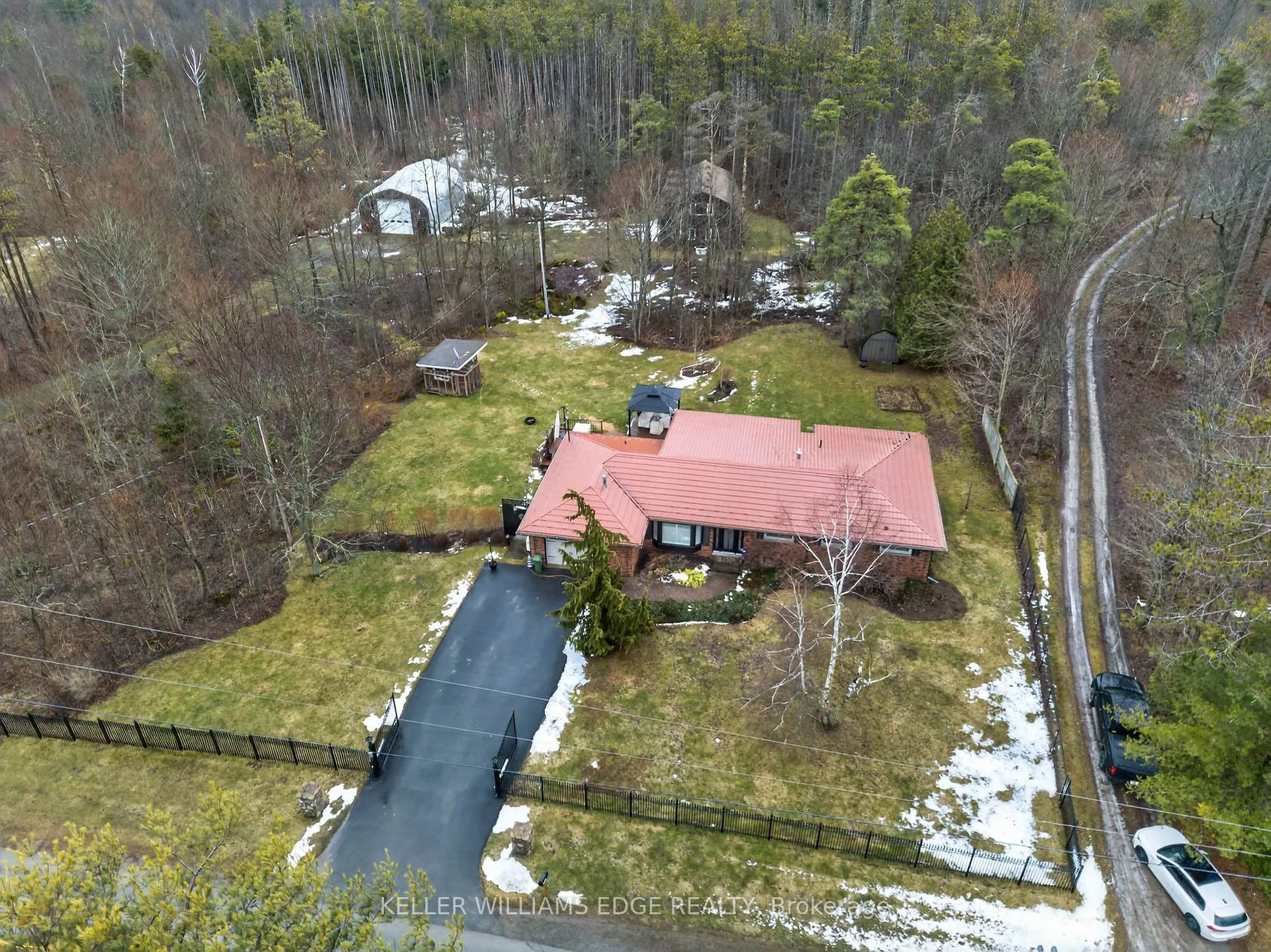 Photo 1 of 484 11TH Concession Road E, Hamilton, Rural Flamborough — HOMEH