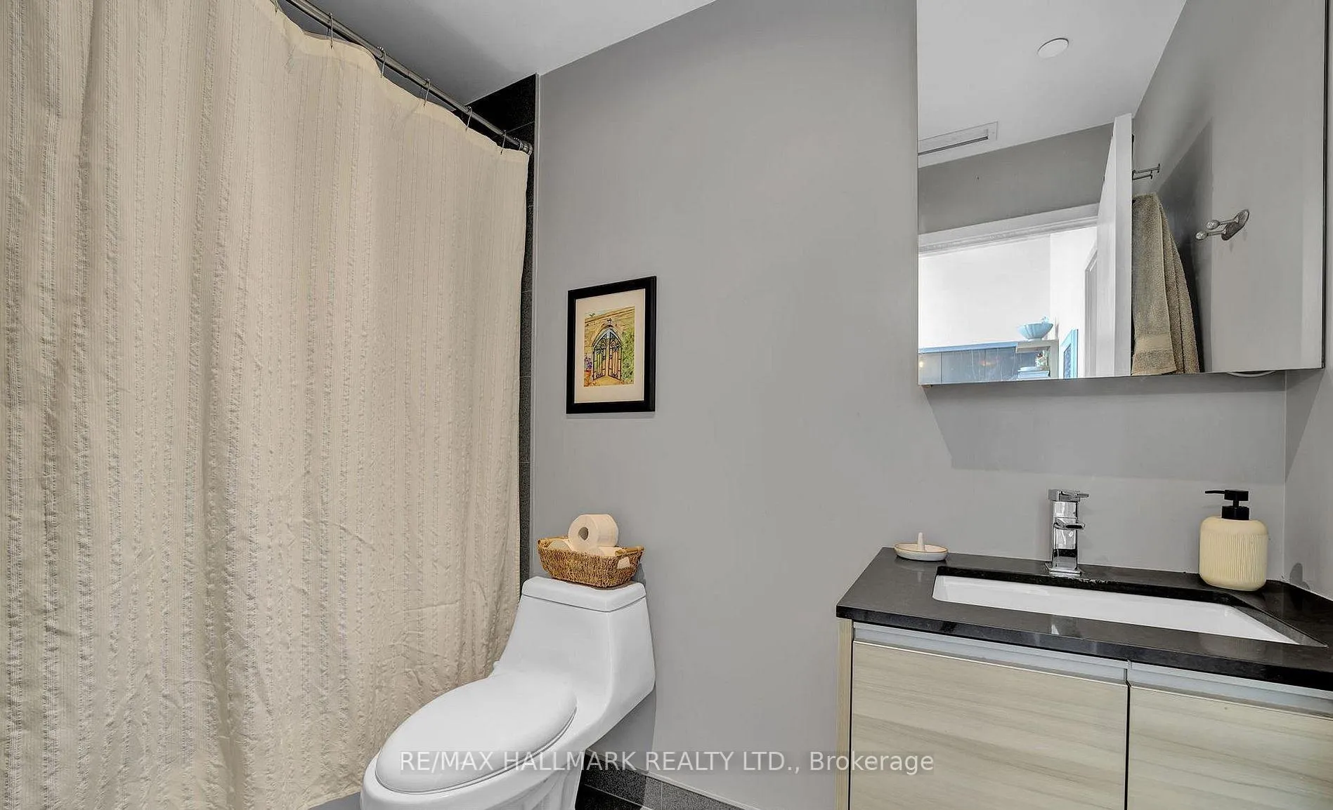 Photo 3 of Unit 804, 1238 Dundas Street E, Toronto, South Riverdale — HOMEH