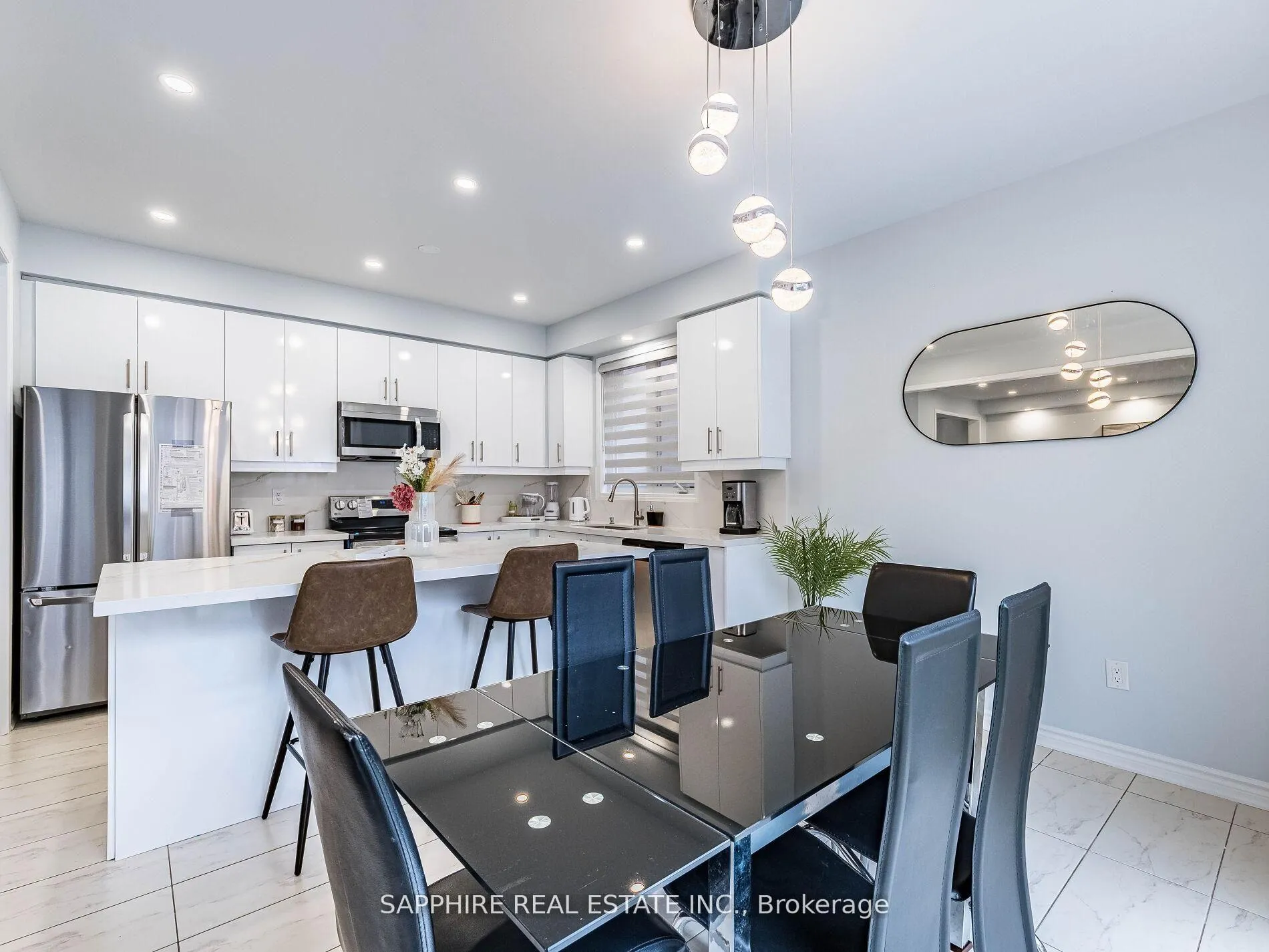 Photo 12 of 325 Trudeau (Upstairs) Drive, Milton, Clarke — HOMEH