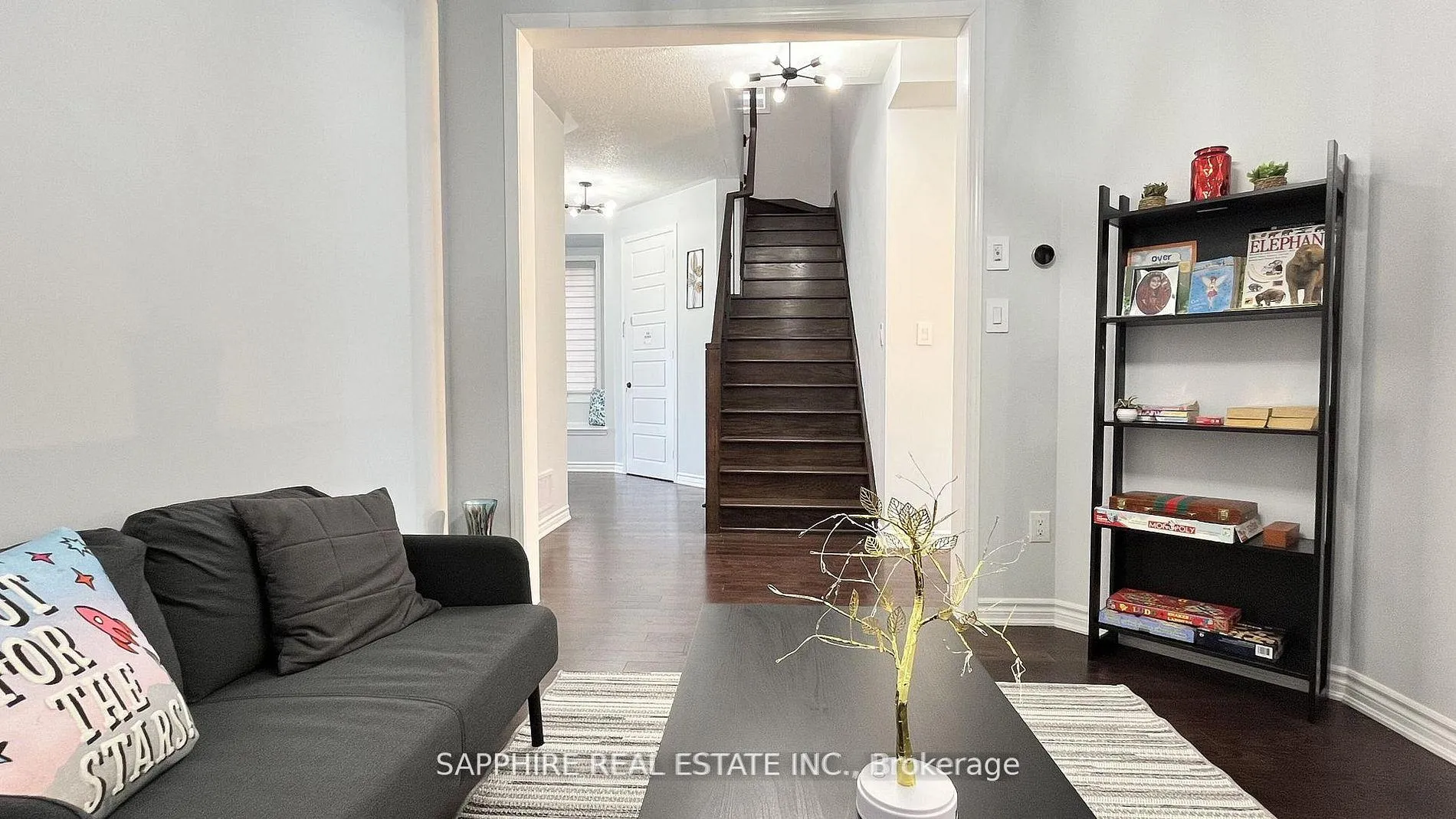 Photo 17 of 325 Trudeau (Upstairs) Drive, Milton, Clarke — HOMEH