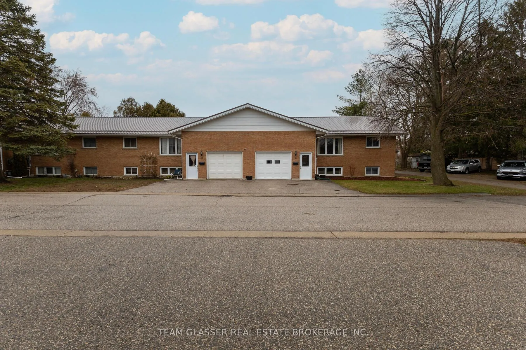 Front of Unit 15, 214 South Street W