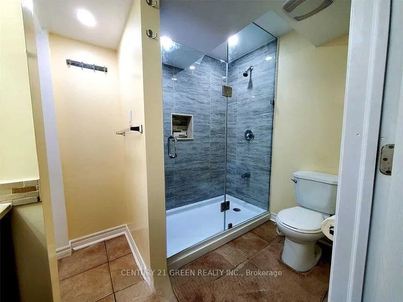 Photo 8 of Unit Bsmt, 21 Timbercove Road, Brampton, Credit Valley — HOMEH