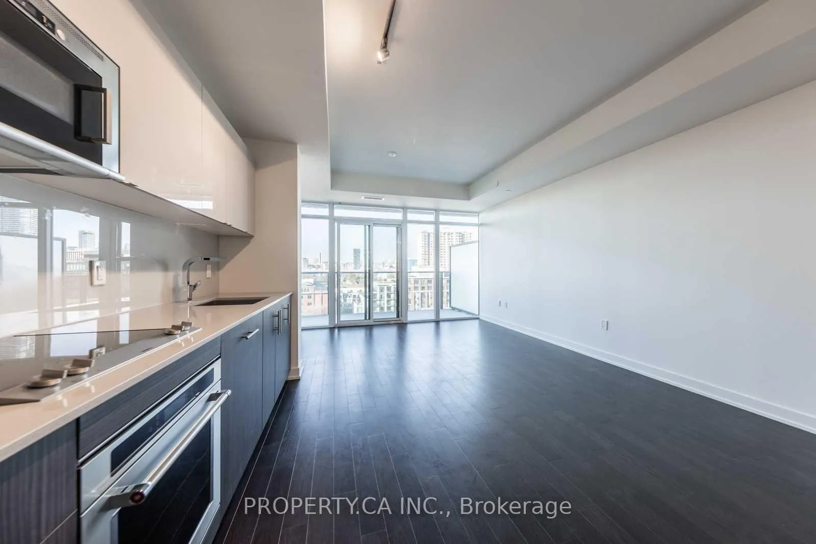 Front of Unit 1109, 330 Richmond Street W