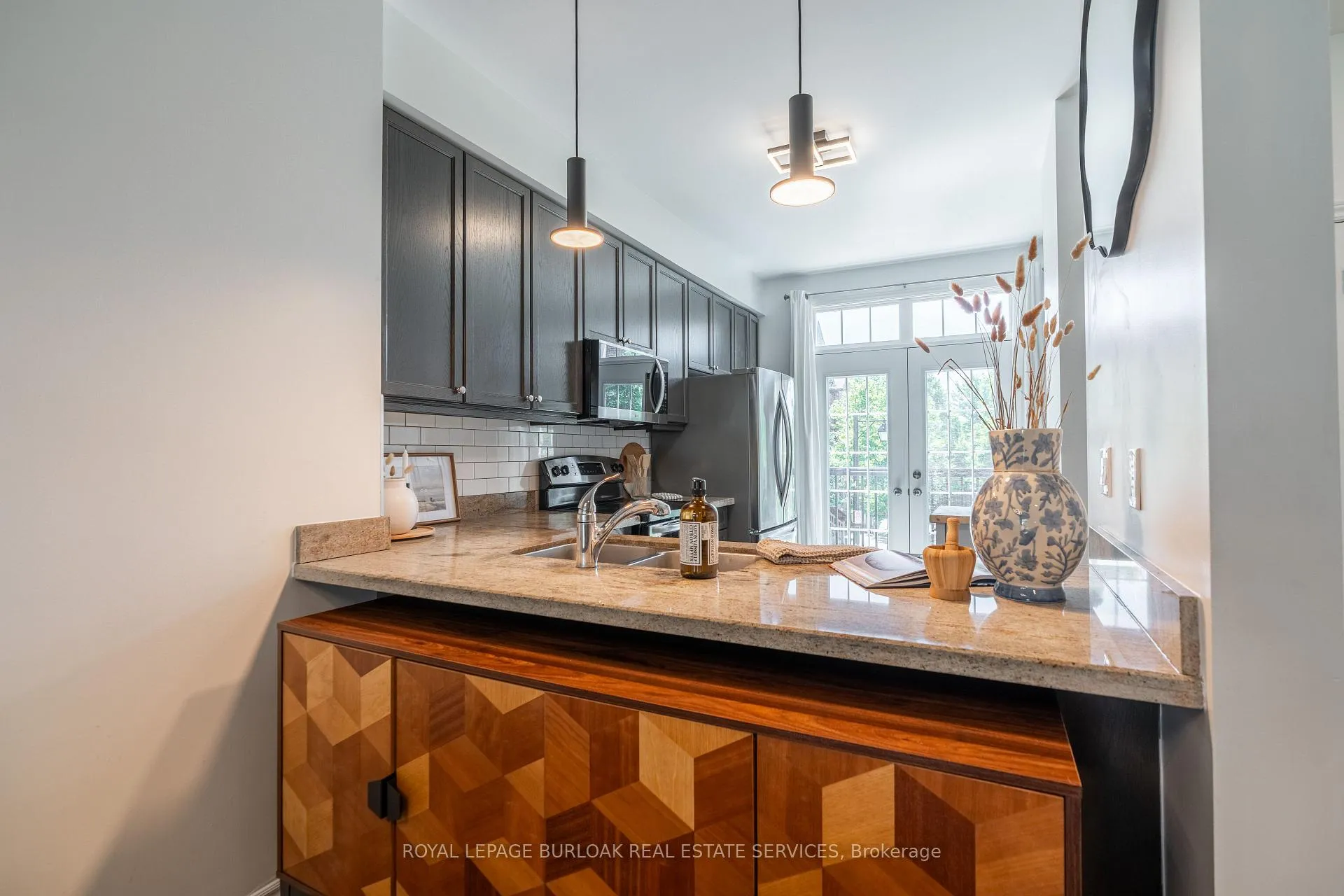 Photo 6 of 965 Reimer Common, Burlington, Freeman — HOMEH