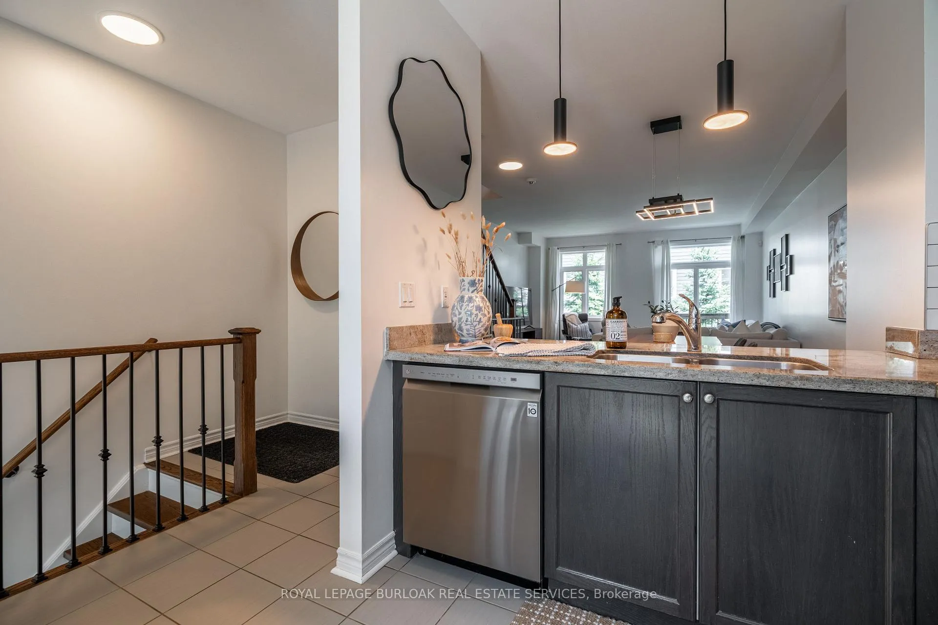 Photo 10 of 965 Reimer Common, Burlington, Freeman — HOMEH