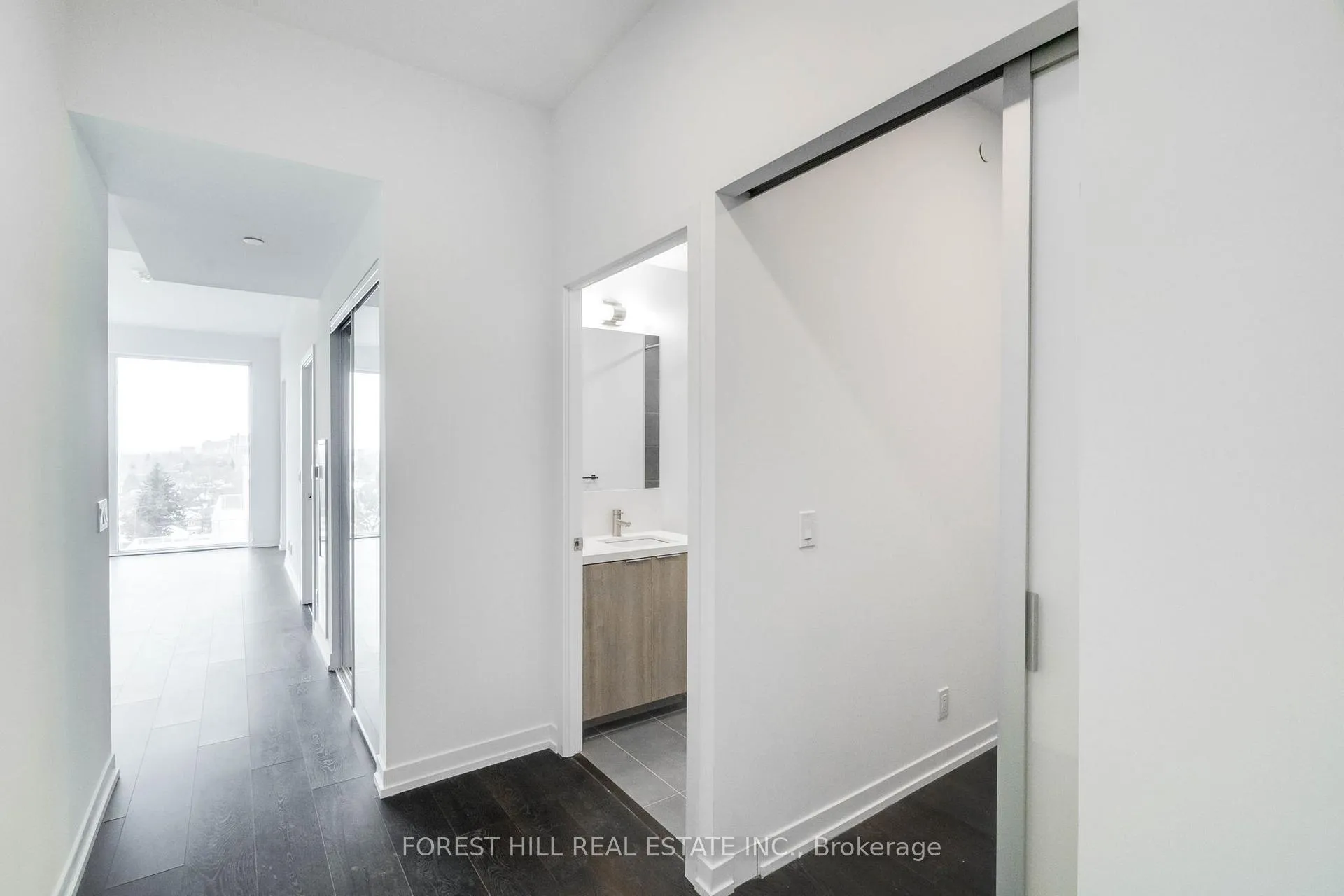 Photo 4 of Unit 833, 2020 Bathurst Street, Toronto, Forest Hill South — HOMEH