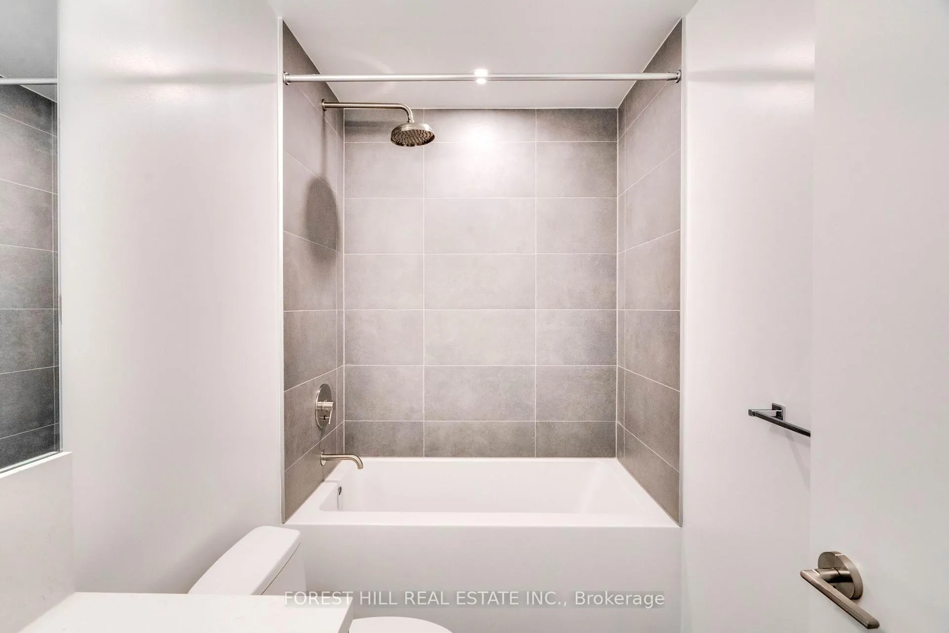 Photo 21 of Unit 833, 2020 Bathurst Street, Toronto, Forest Hill South — HOMEH