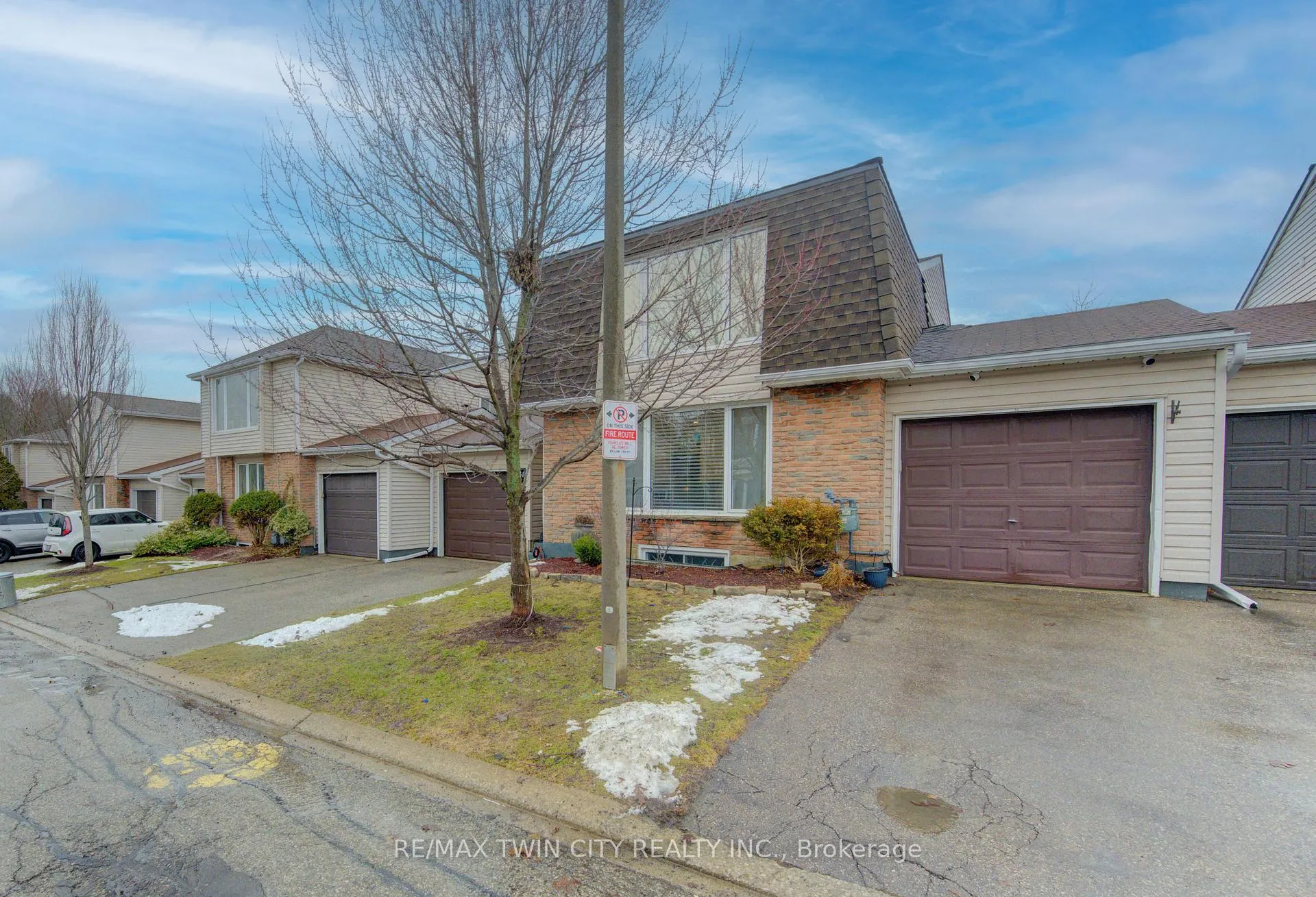 Photo 2 of Unit 36, 175 Elm Ridge Drive, Kitchener — HOMEH