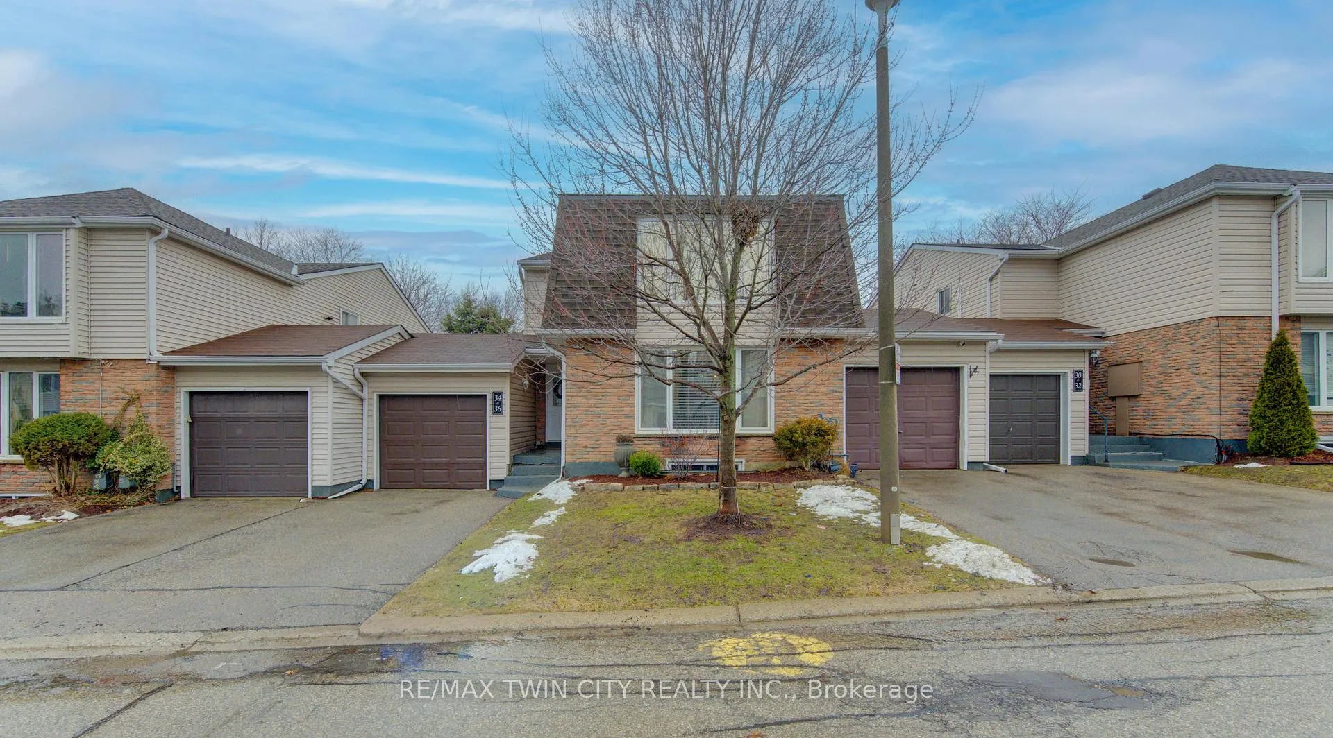 Photo 3 of Unit 36, 175 Elm Ridge Drive, Kitchener — HOMEH