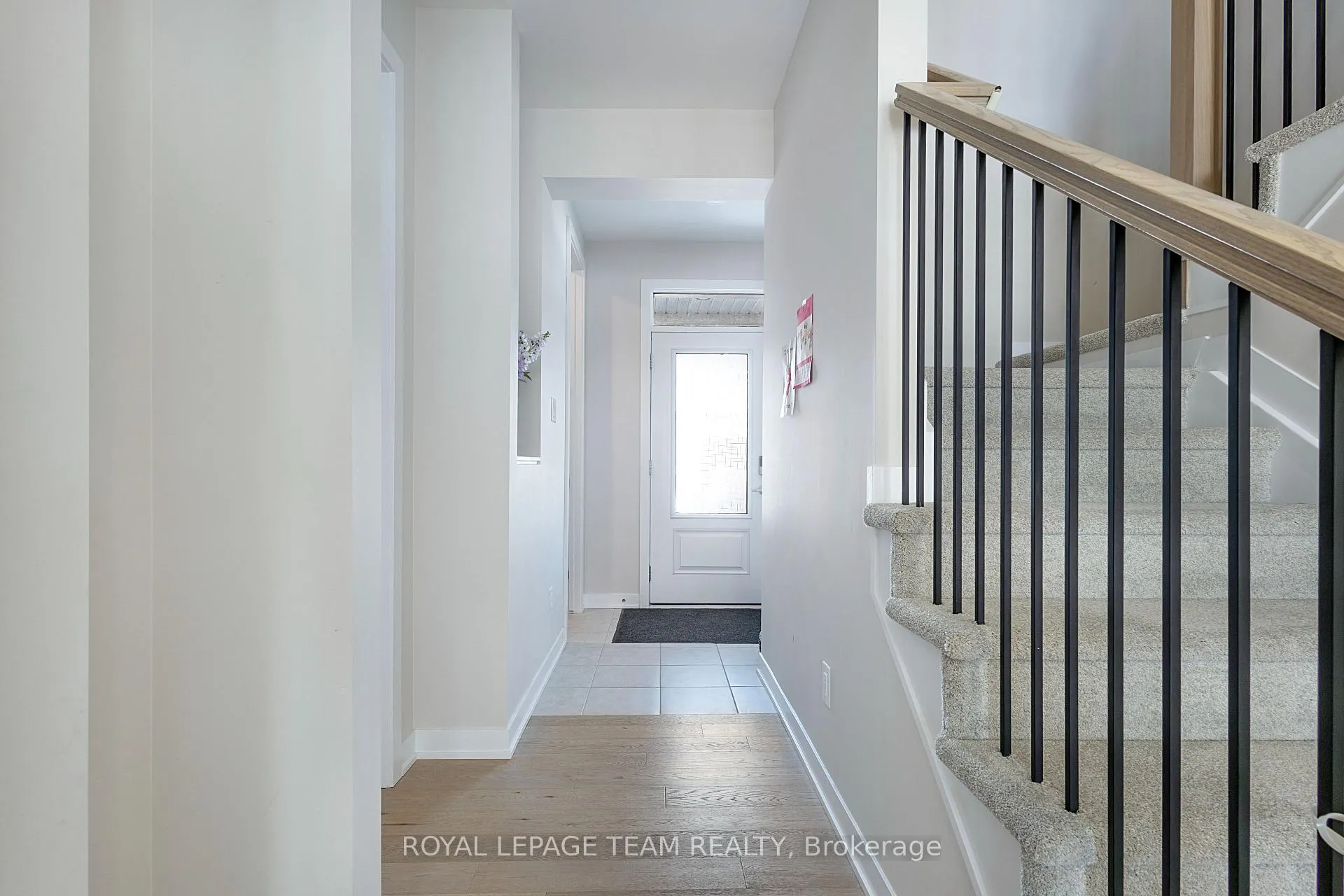 Photo 4 of 331 Peninsula Road, Ottawa, Barrhaven - Heritage Park — HOMEH