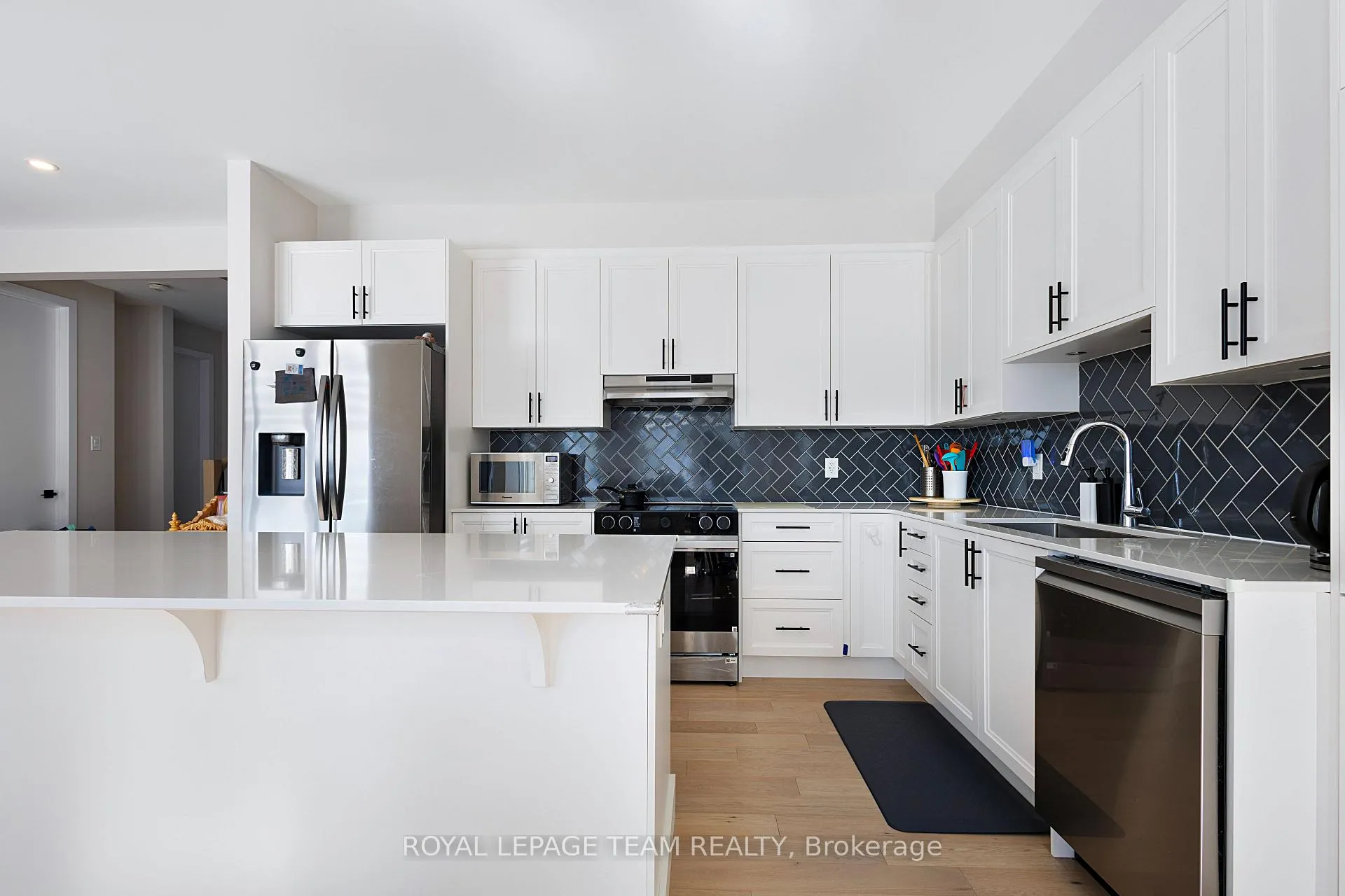 Photo 13 of 331 Peninsula Road, Ottawa, Barrhaven - Heritage Park — HOMEH