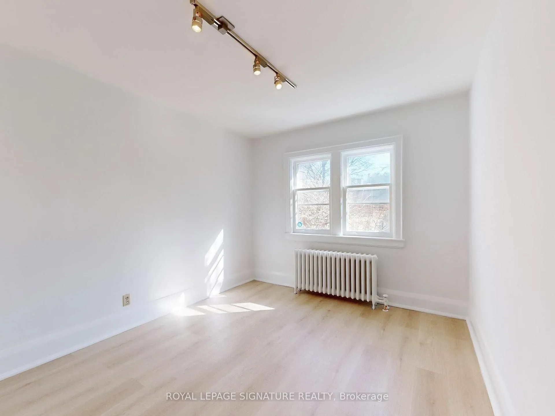 Photo 15 of 55 Banff Road, Toronto, Mount Pleasant East — HOMEH