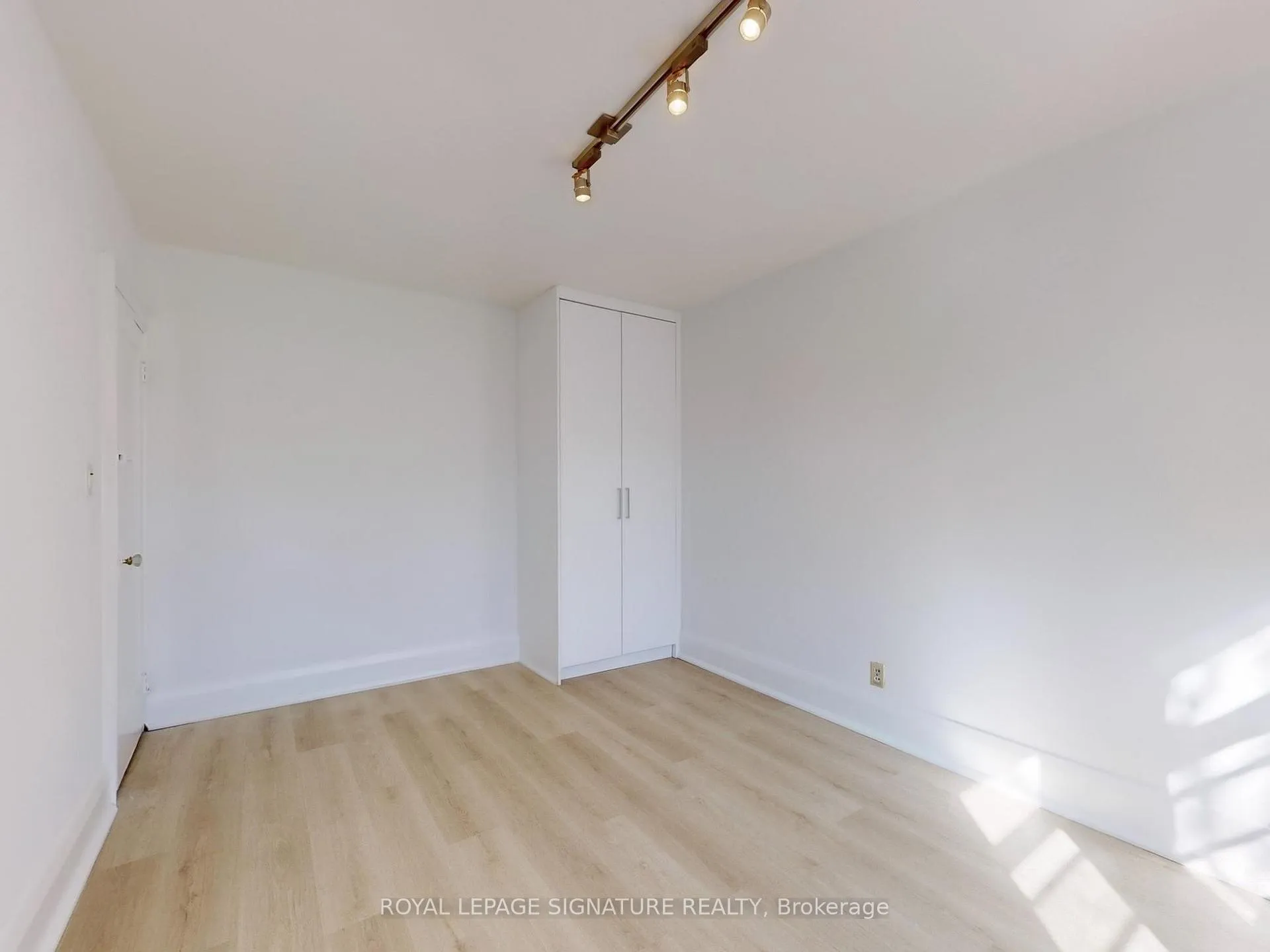 Photo 16 of 55 Banff Road, Toronto, Mount Pleasant East — HOMEH