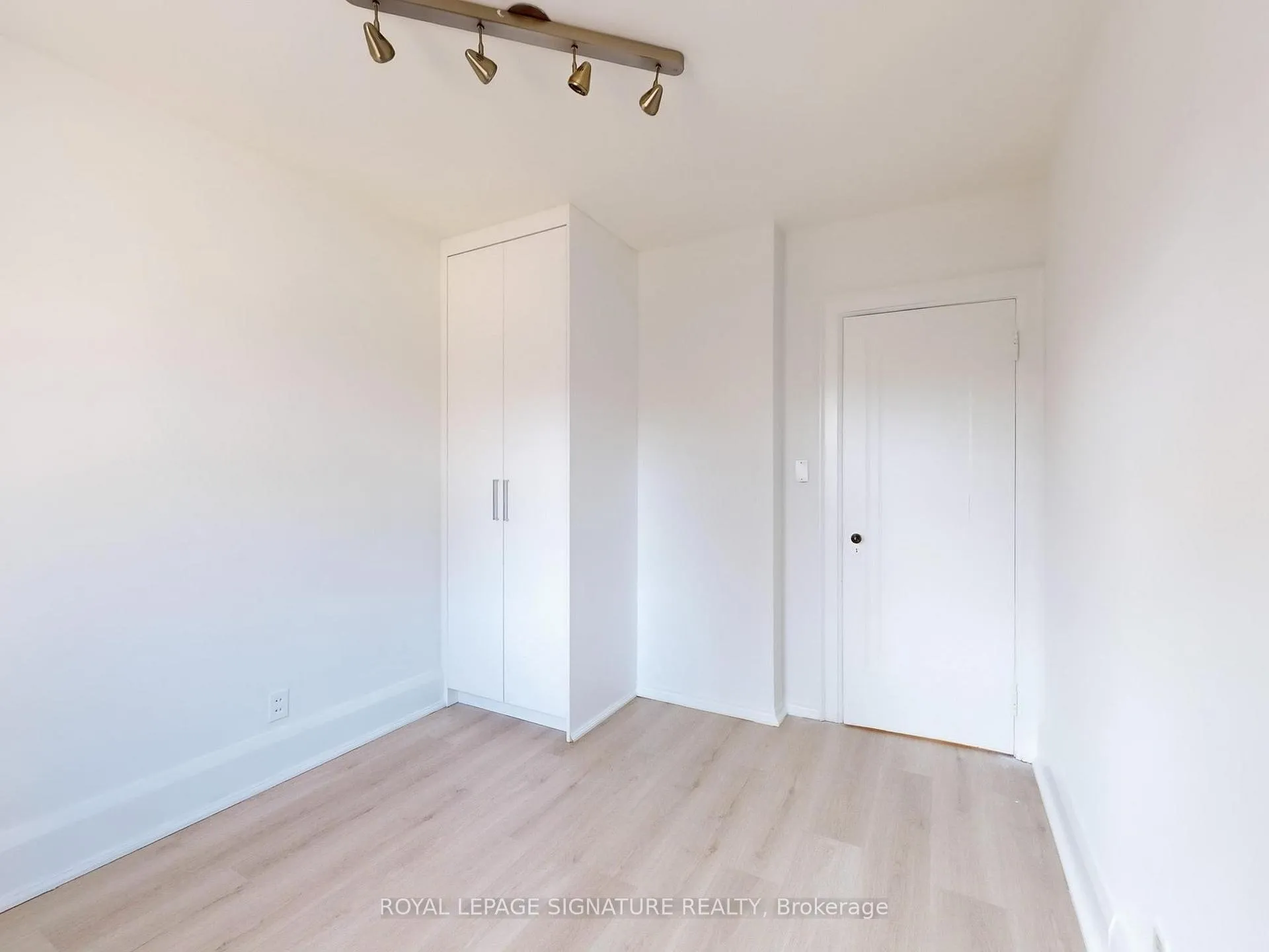Photo 20 of 55 Banff Road, Toronto, Mount Pleasant East — HOMEH
