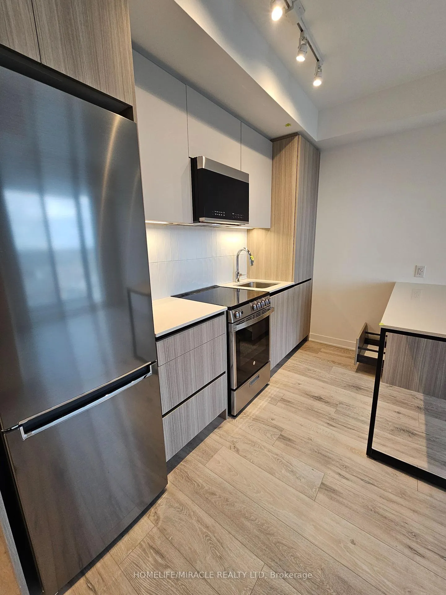 Photo 5 of Unit 814, 20 All Nations Drive, Brampton, Northwest Brampton — HOMEH