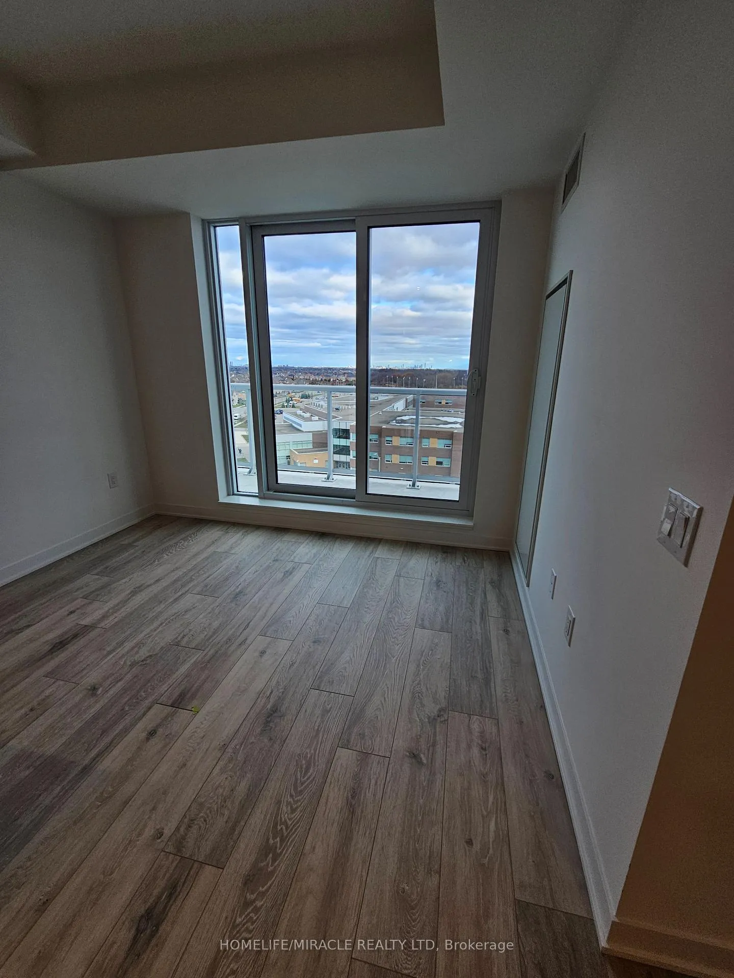 Photo 6 of Unit 814, 20 All Nations Drive, Brampton, Northwest Brampton — HOMEH